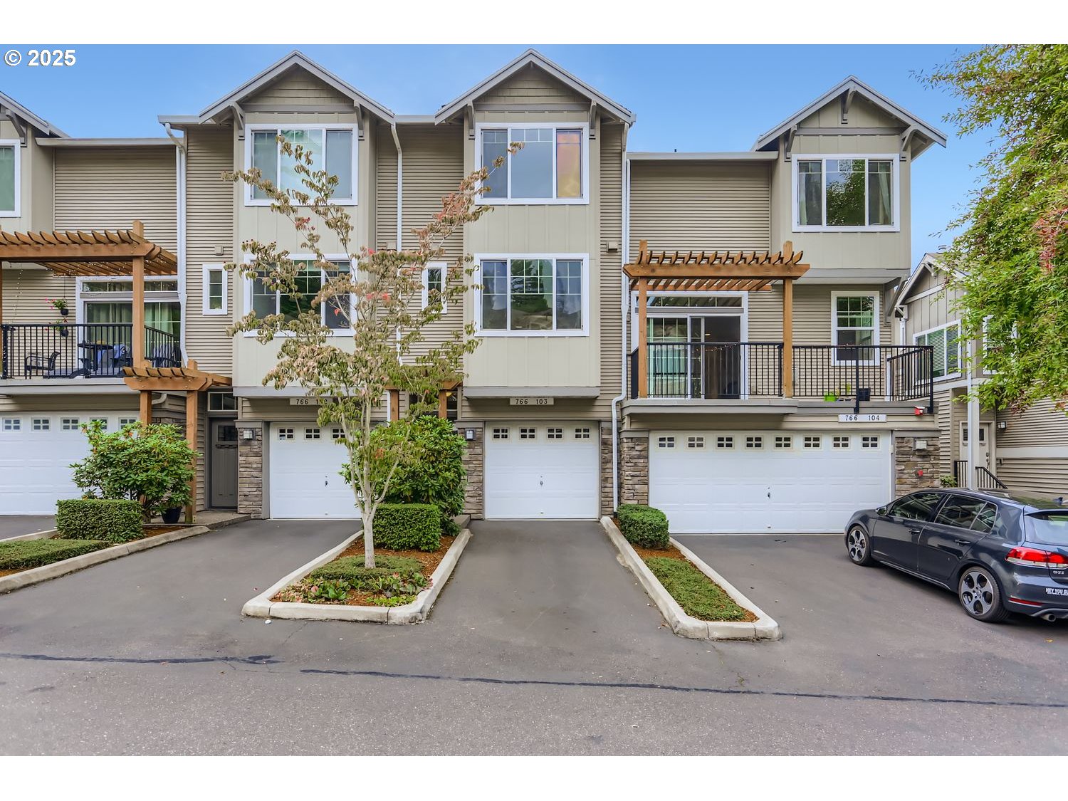 766 118TH AVE - RMLS #136217825