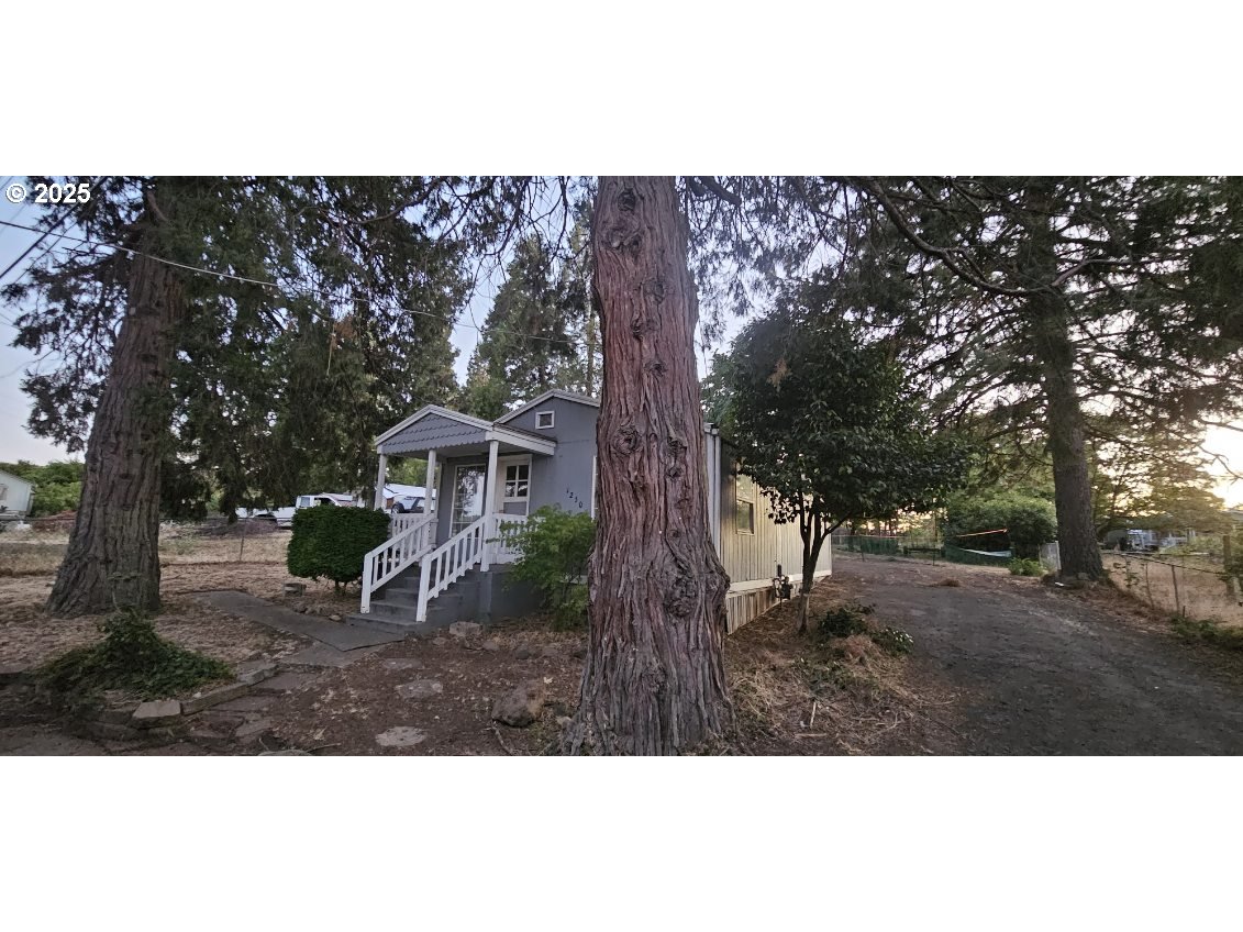 1248 ELLAN ST - RMLS #144684257