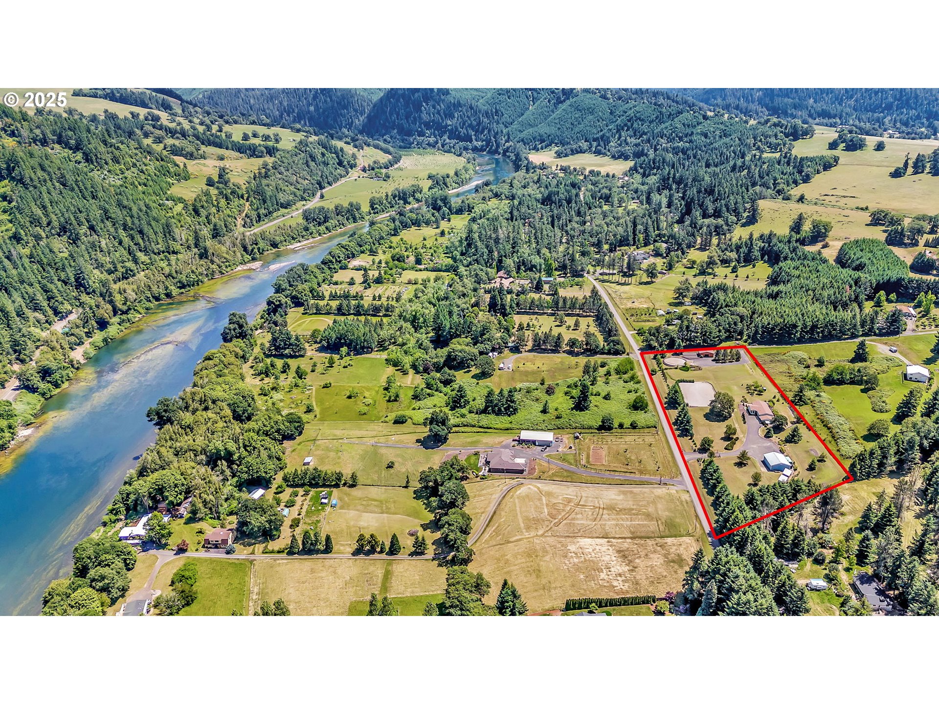 453 RIVERWOOD LN - RMLS #151011624