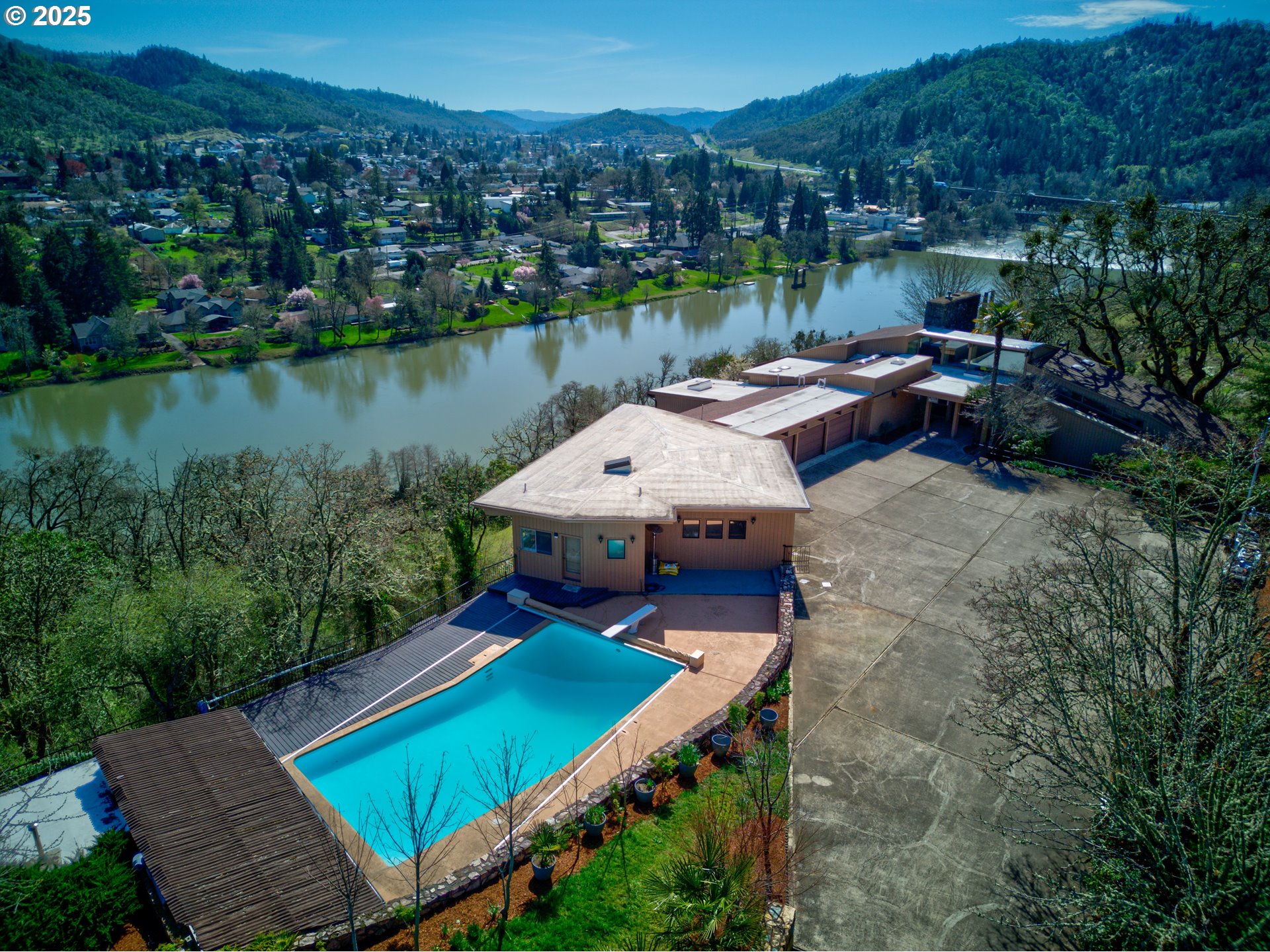 141 UMPQUA COLLEGE RD - RMLS #152312907