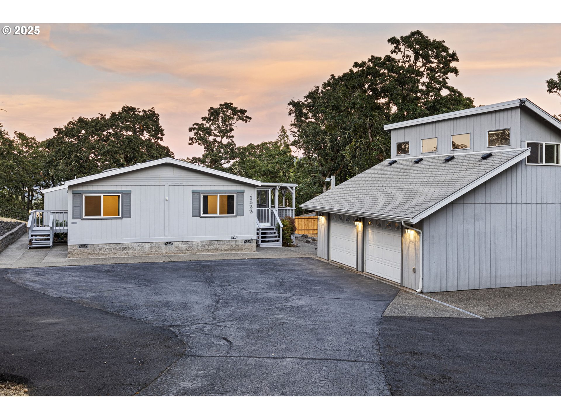 1523 BRAUNDA DR - RMLS #165004029