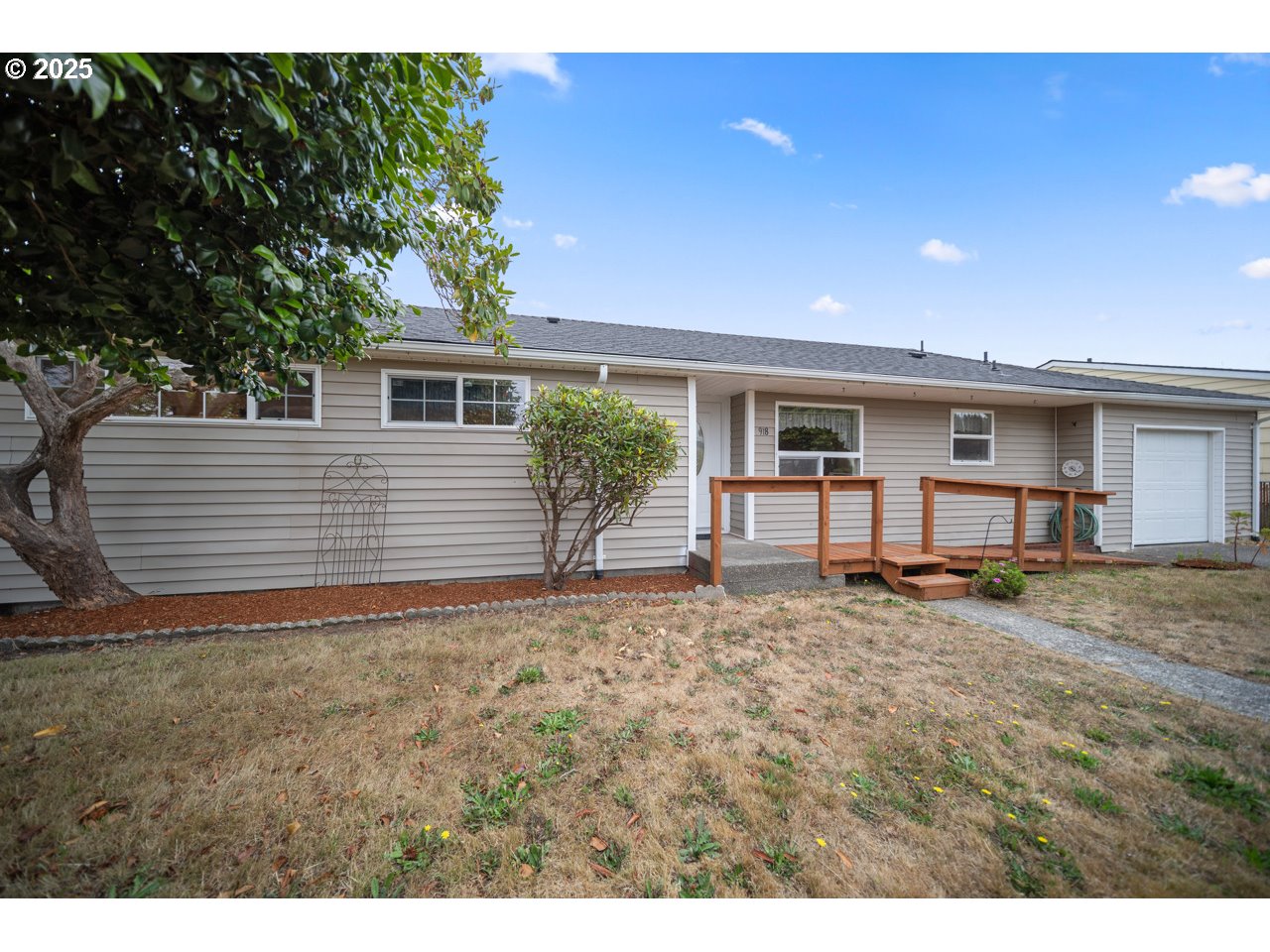 918 NOBLE AVE - RMLS #170875461