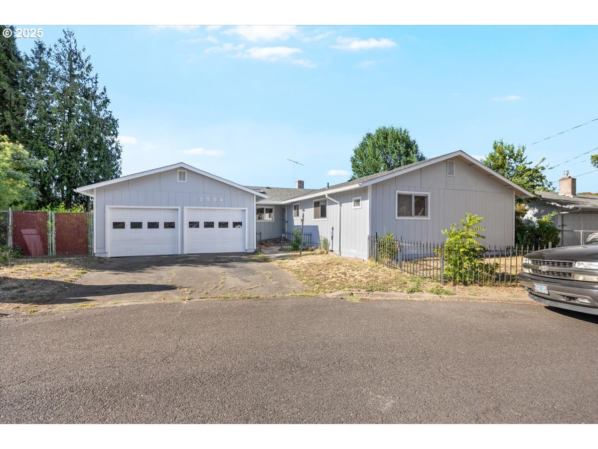 1564 SPRAY CT - RMLS #175307715
