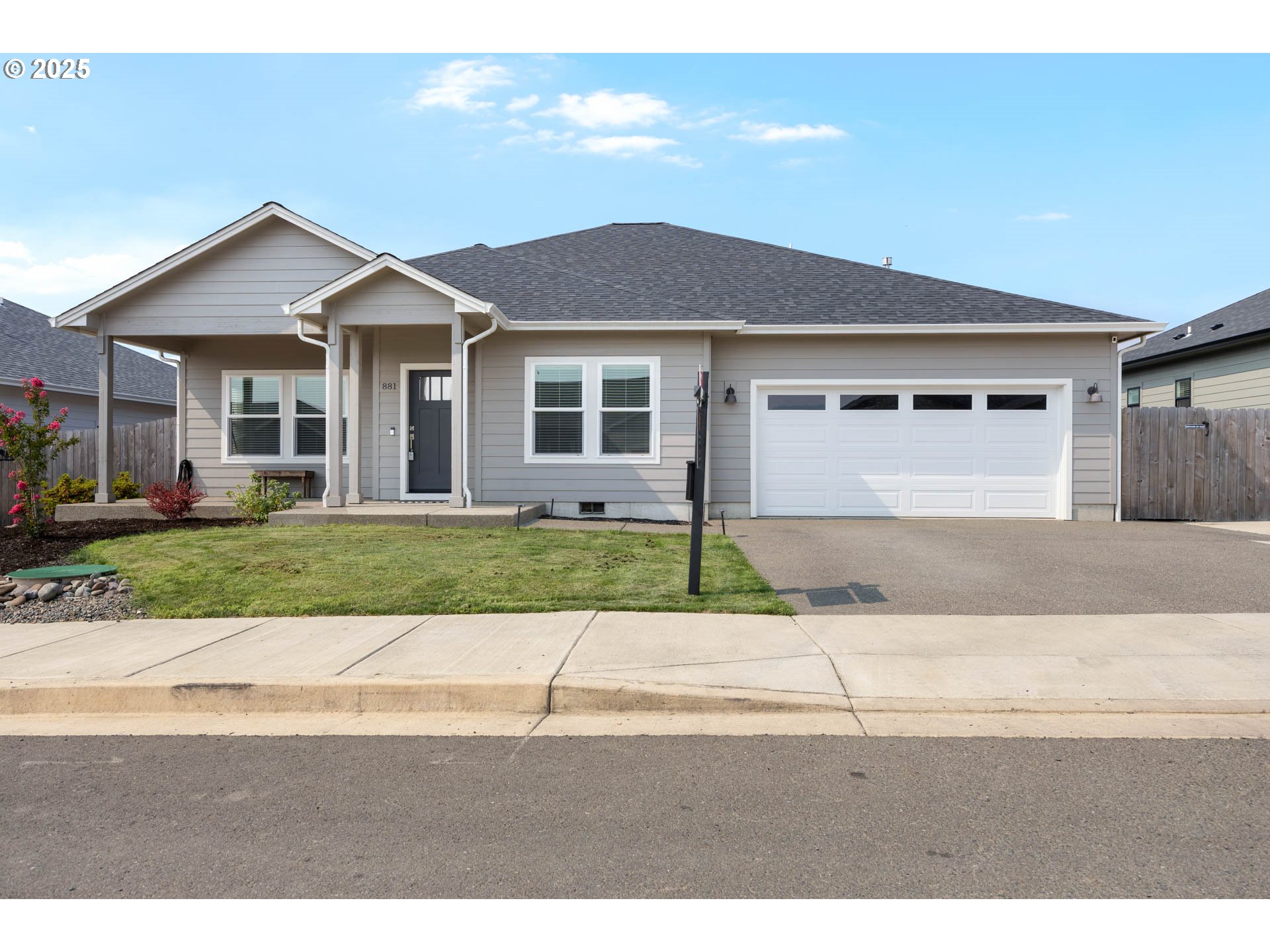 881 MEDINA AVE - RMLS #191994554