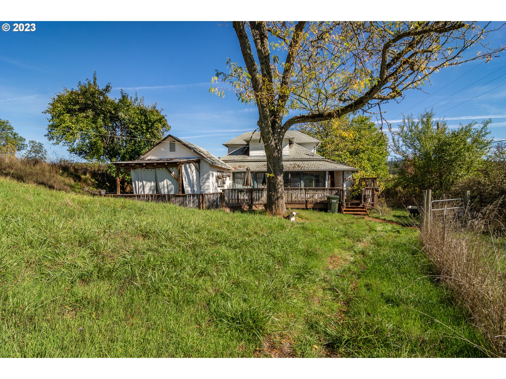 621 DOERNER RD - RMLS #23059100