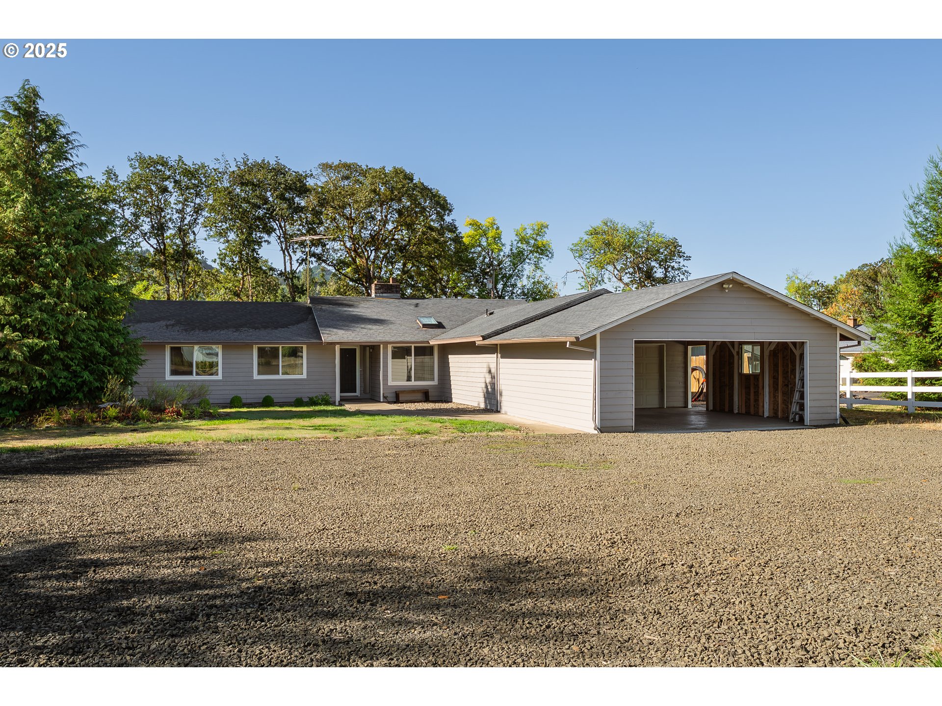 272 RIVERSHORE DR - RMLS #239072723