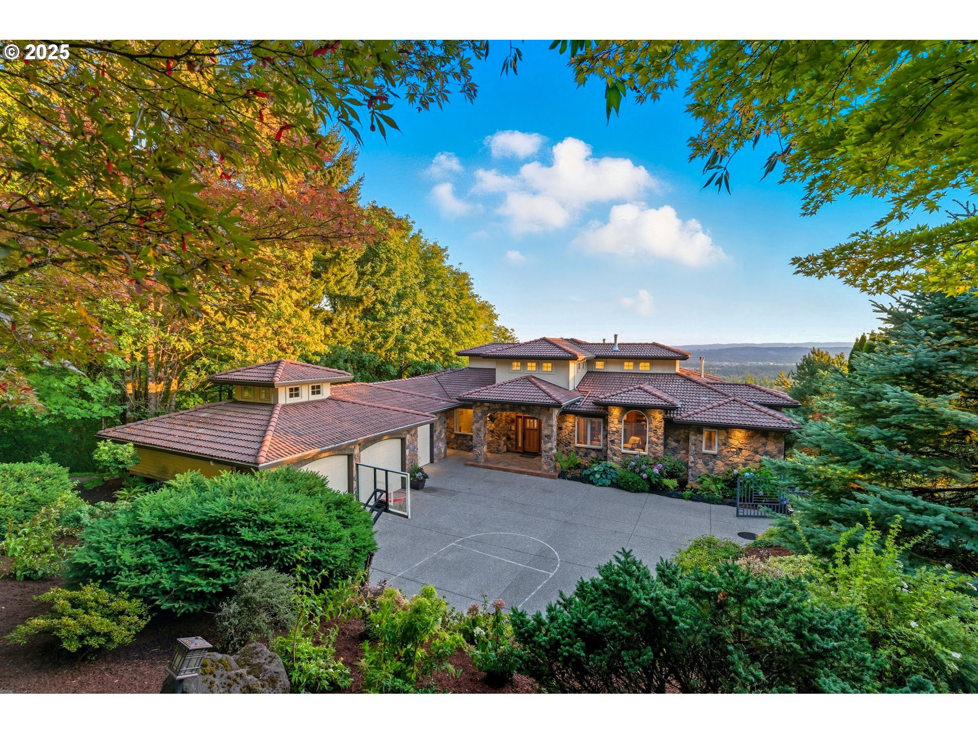 1917 TIVOLI LN - RMLS #244322504