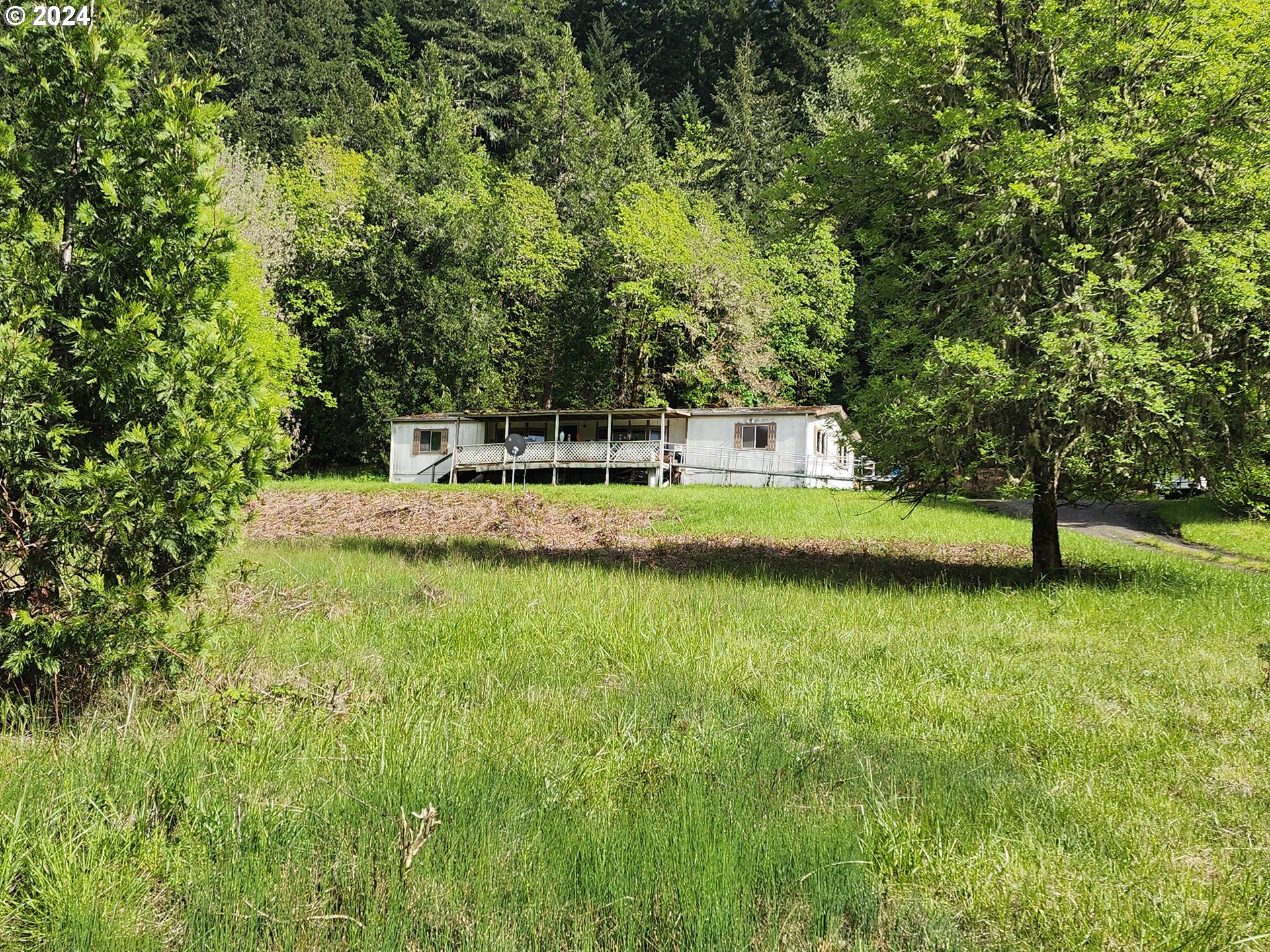 927 LONE ROCK RD - RMLS #24440414