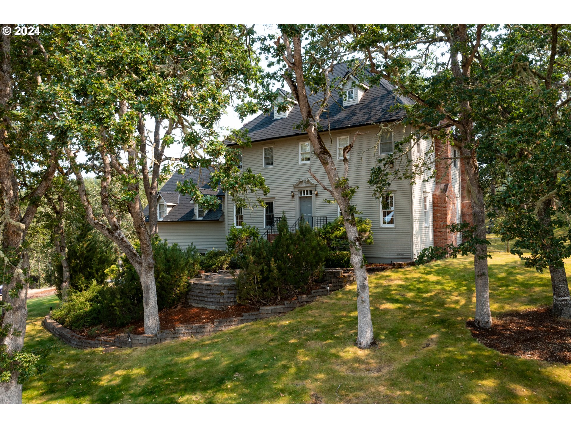 588 DEER CREEK RD - RMLS #24456842