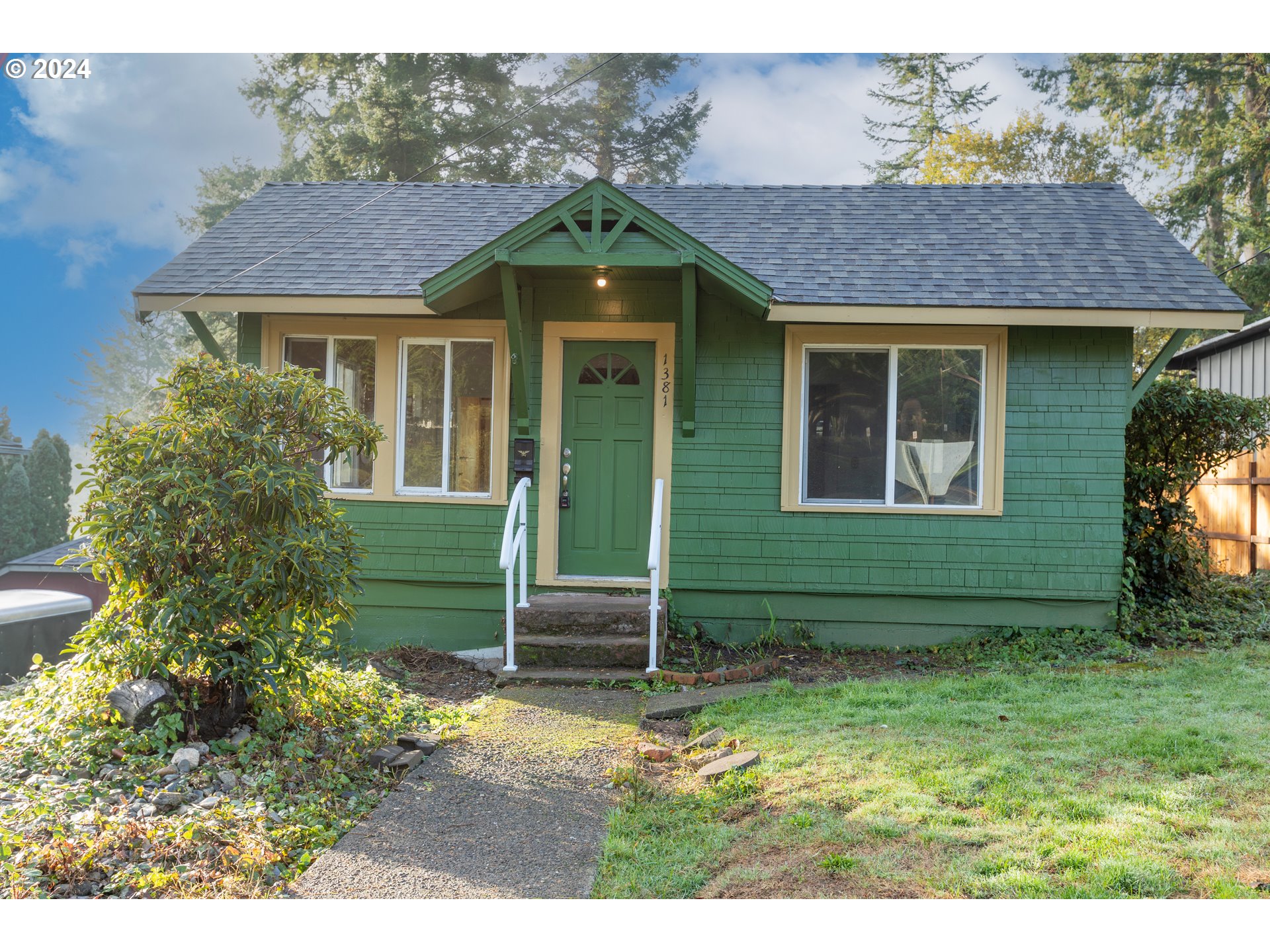 1381 CENTRAL AVE - RMLS #24550749