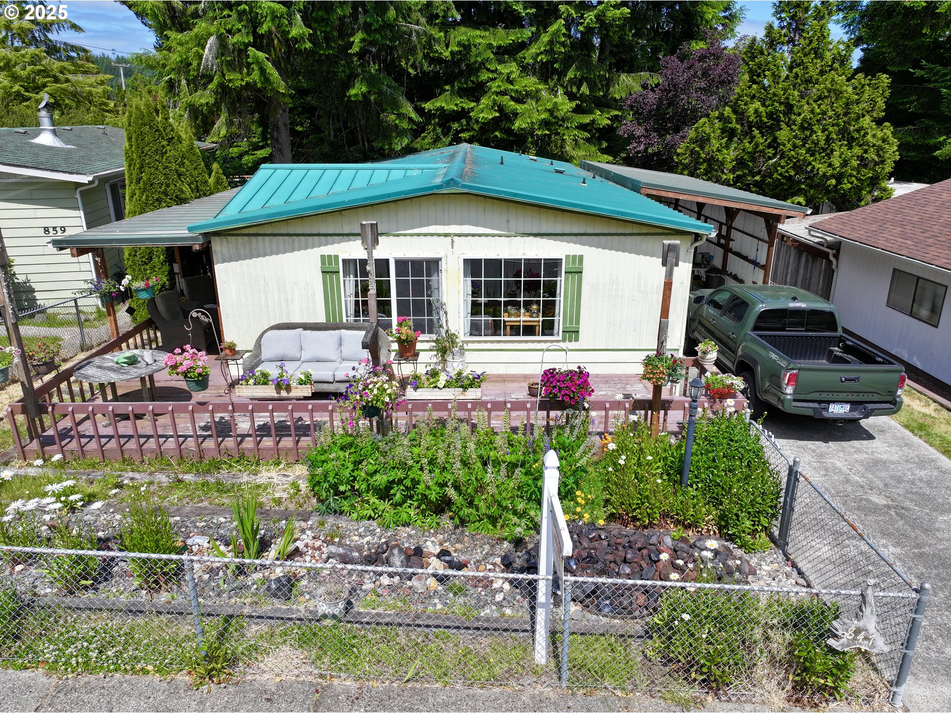 847 VISTA CT - RMLS #250139945