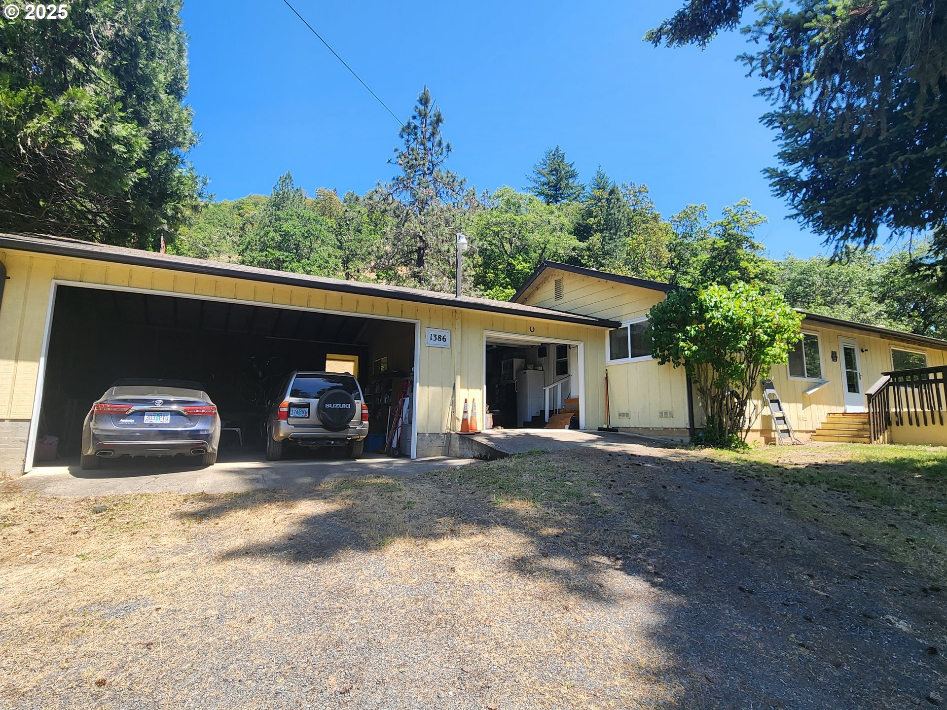 1386 RICHARDSON RD - RMLS #253361433