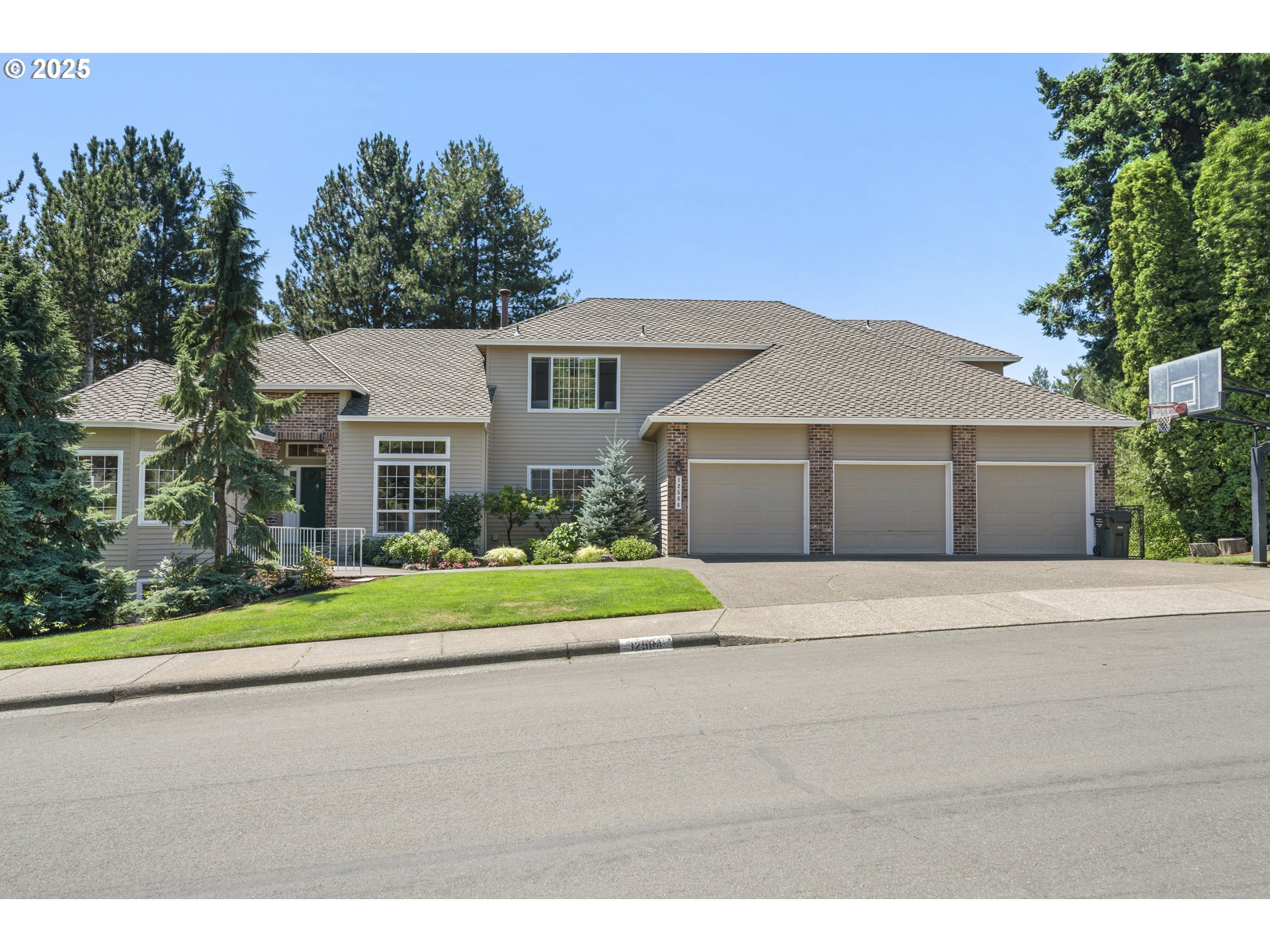 12584 HARTFORD ST - RMLS #281212603