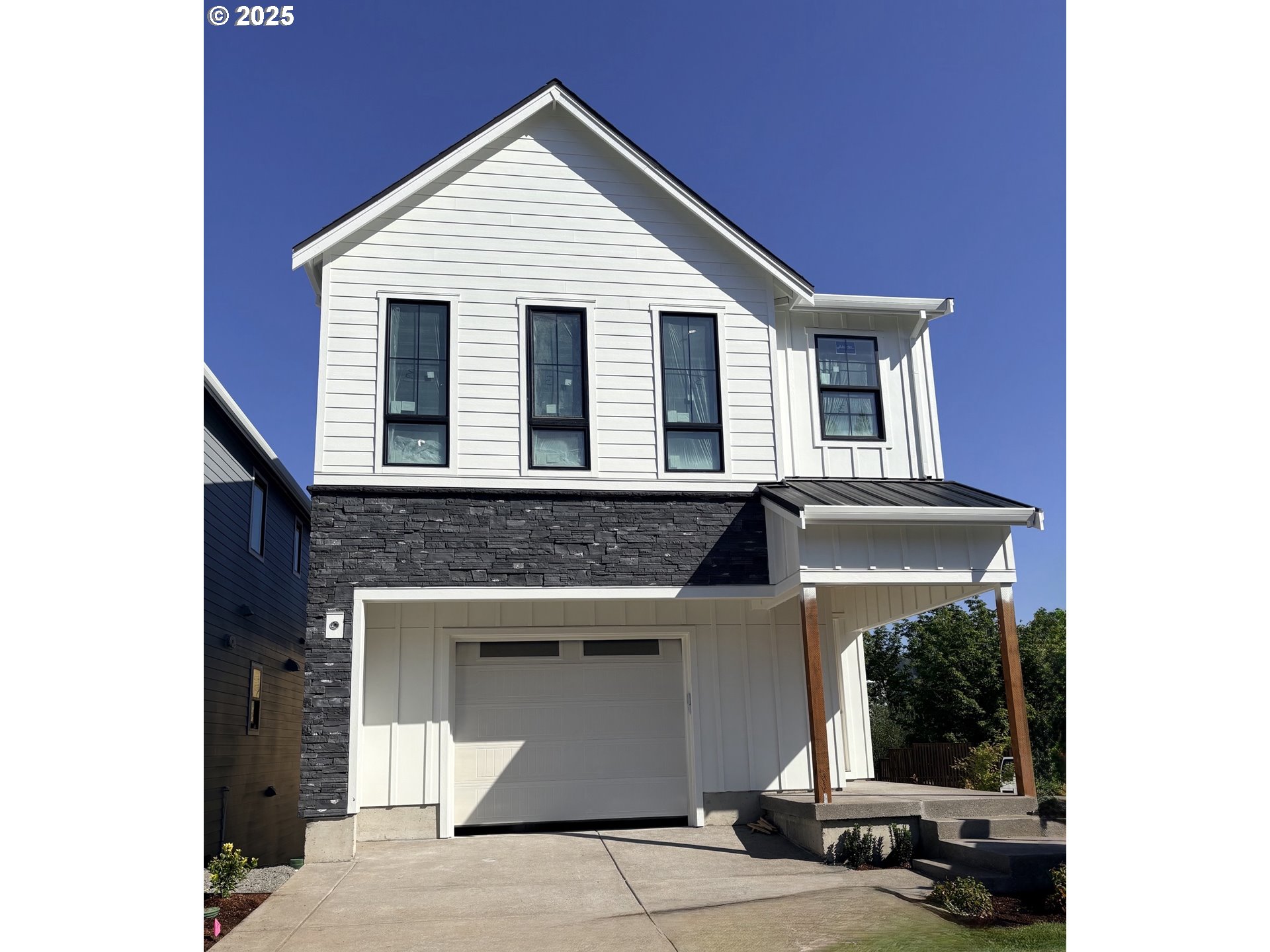 15701 Holman WAY - RMLS #289223573