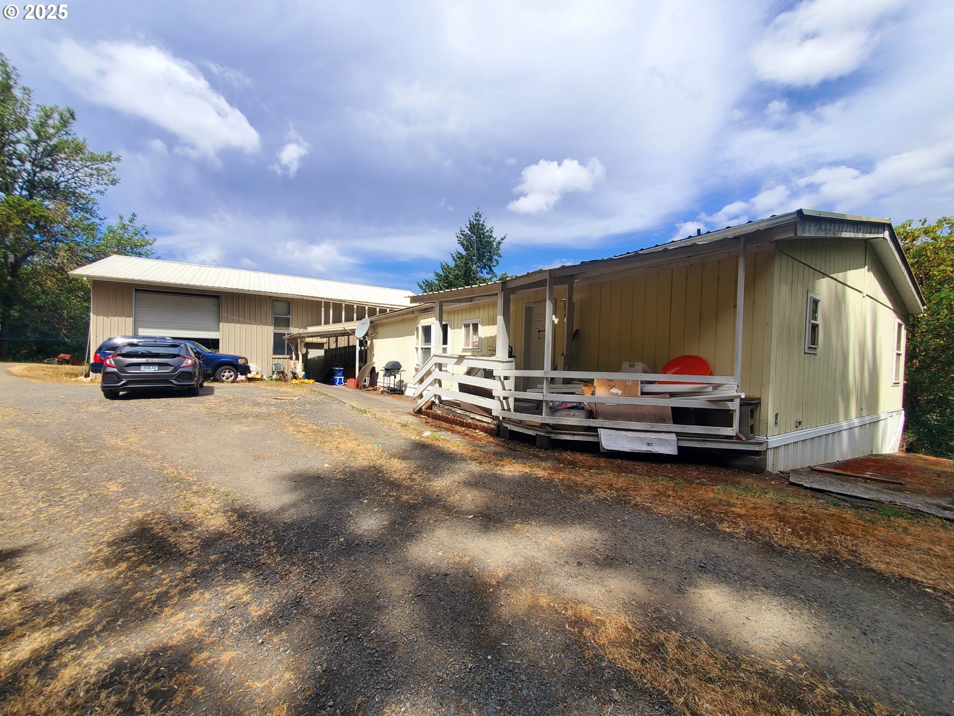 464 HOMESTEAD DR - RMLS #307129153