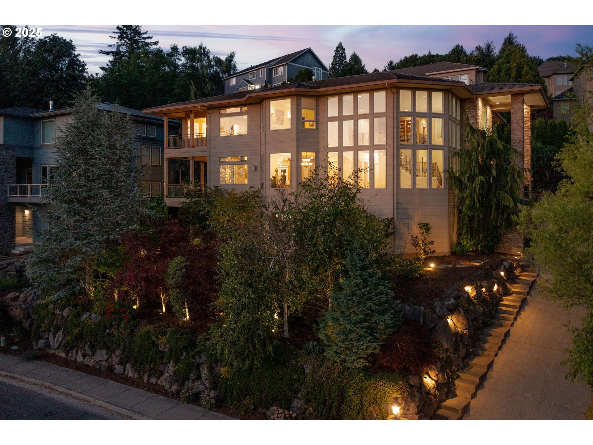 3246 CHAPIN DR - RMLS #307396591