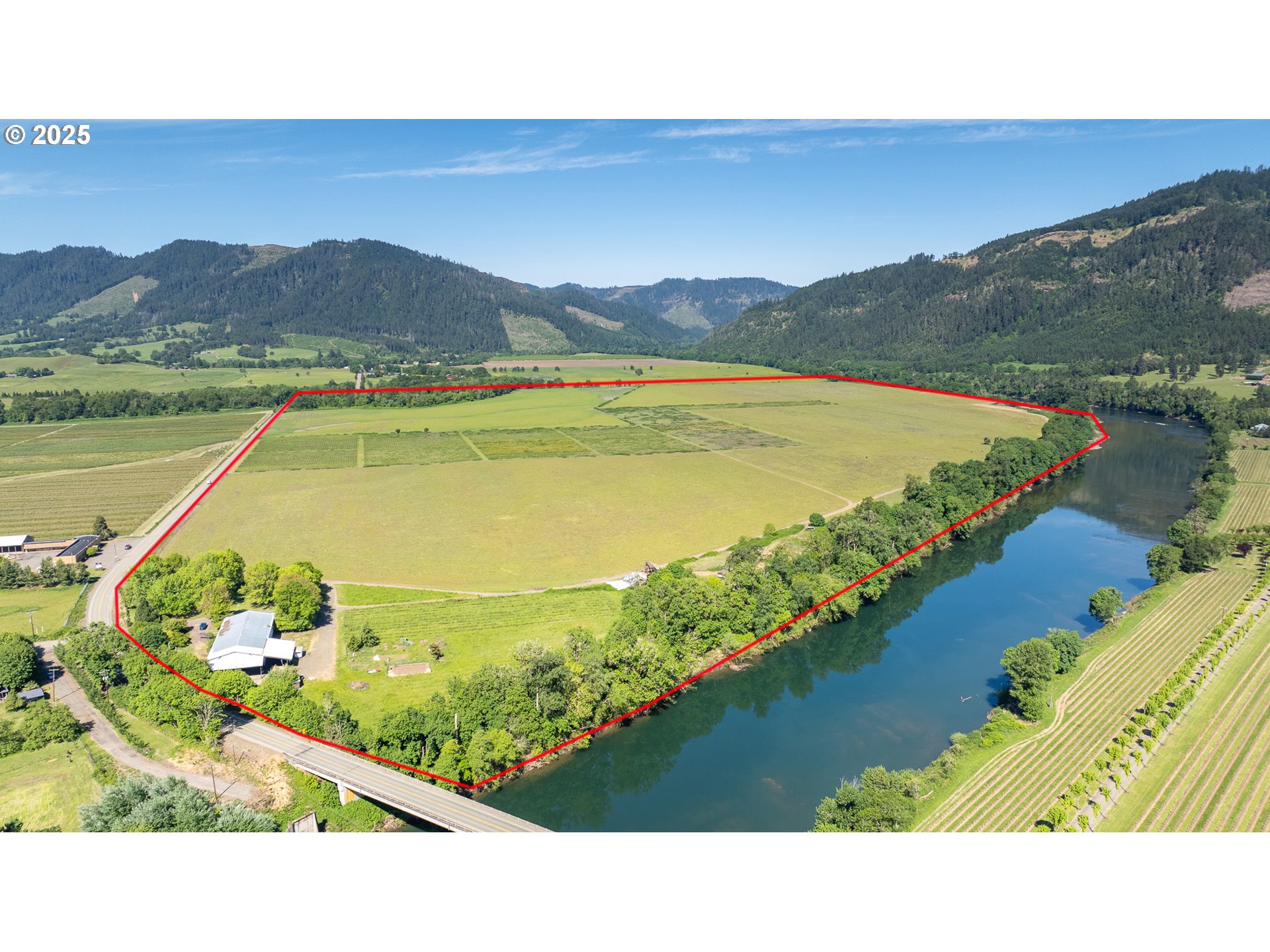 687 HUBBARD CREEK RD - RMLS #355392311