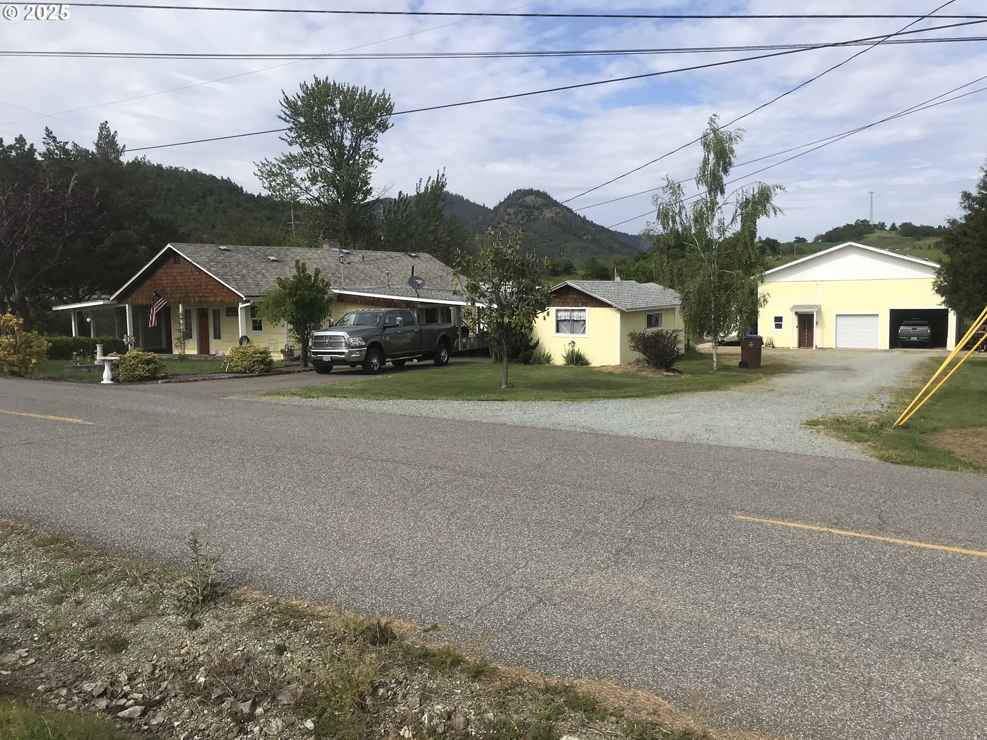 795 E ST - RMLS #413702759