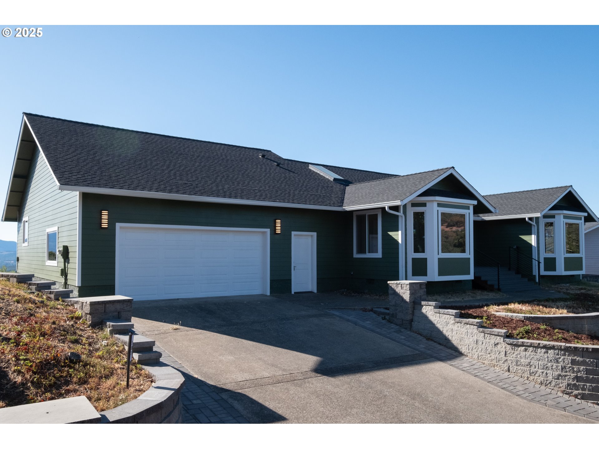 383 RIDGECREST DR - RMLS #417039576