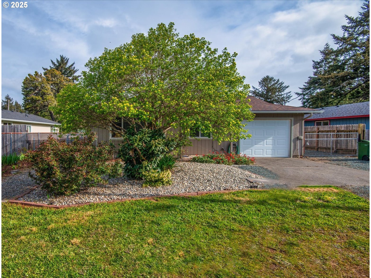 1105 NE 1ST ST - RMLS #423490736