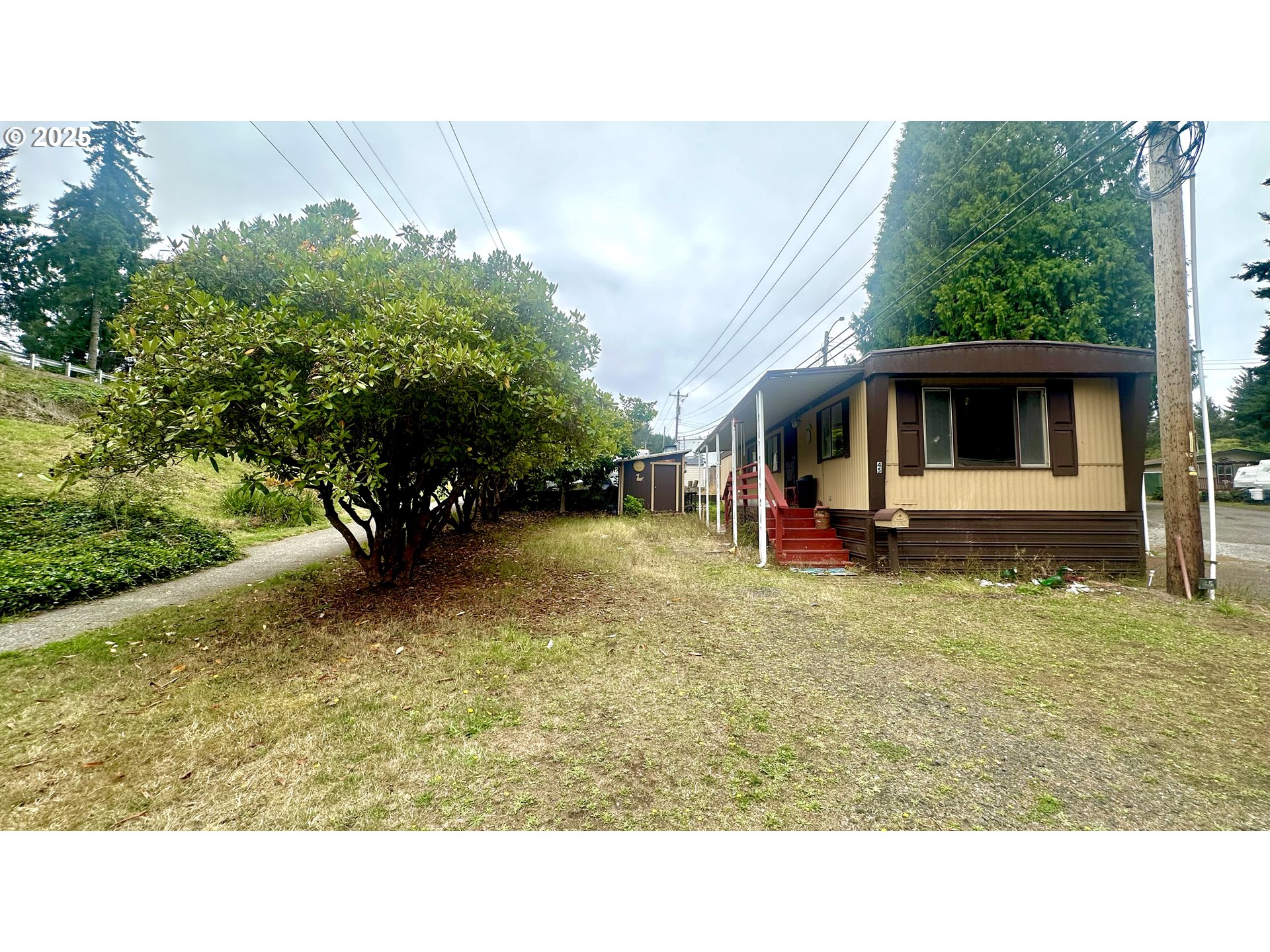 3000 FRONTAGE RD - RMLS #440449025