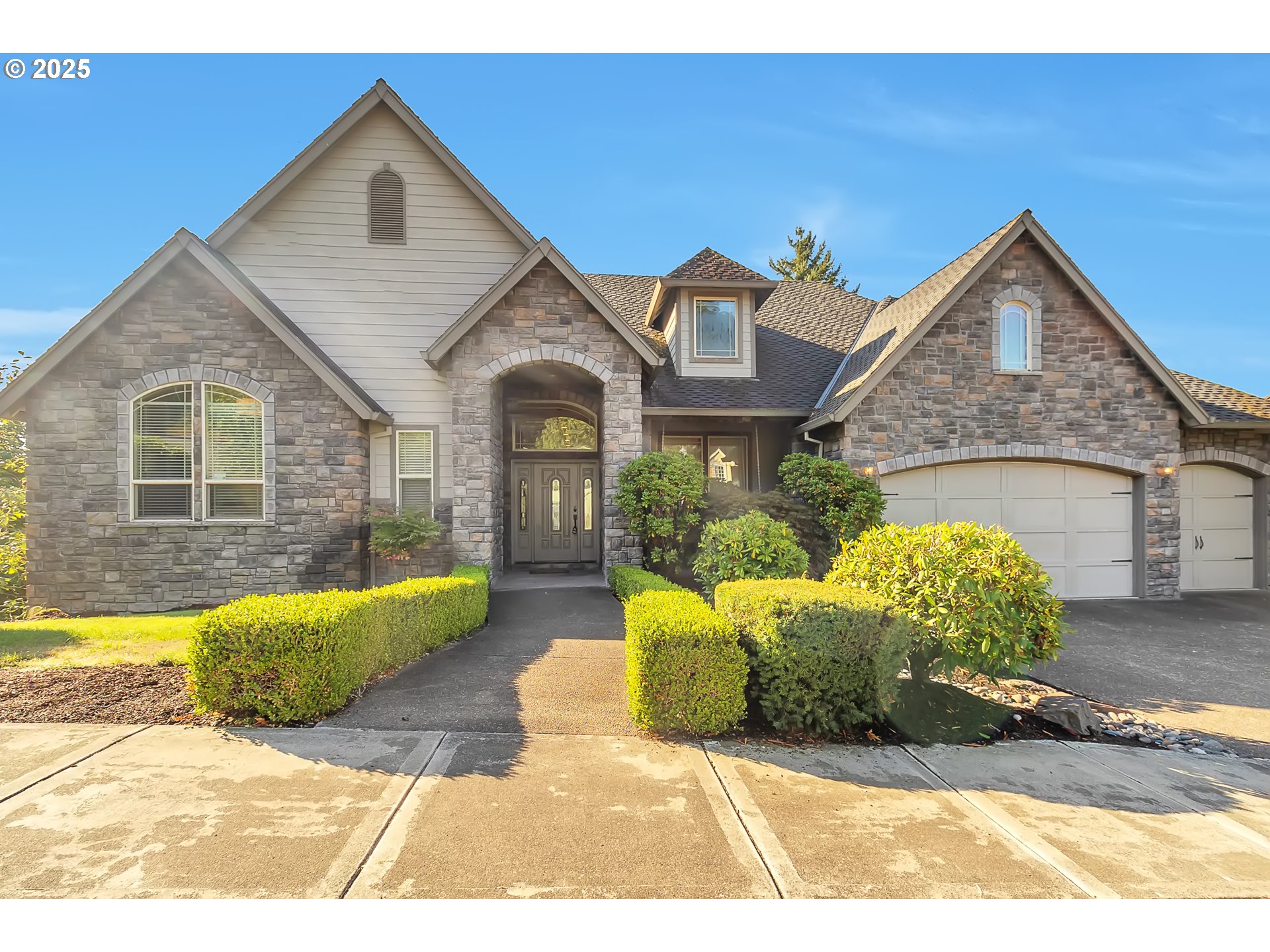 2908 BIRKENDENE ST - RMLS #454948515