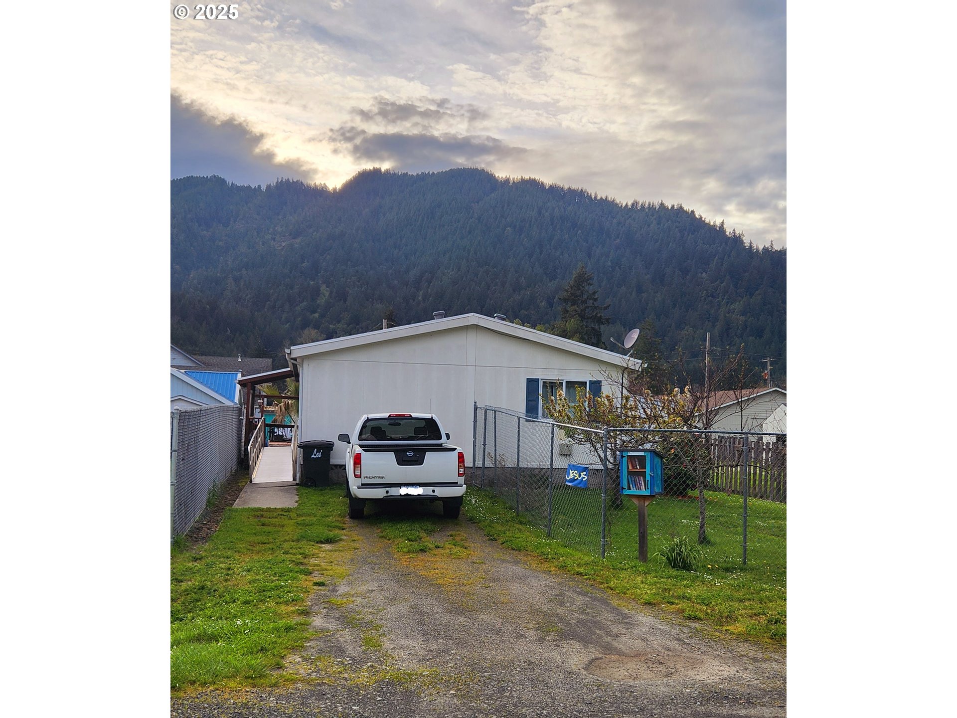 631 2ND AVE - RMLS #464477595