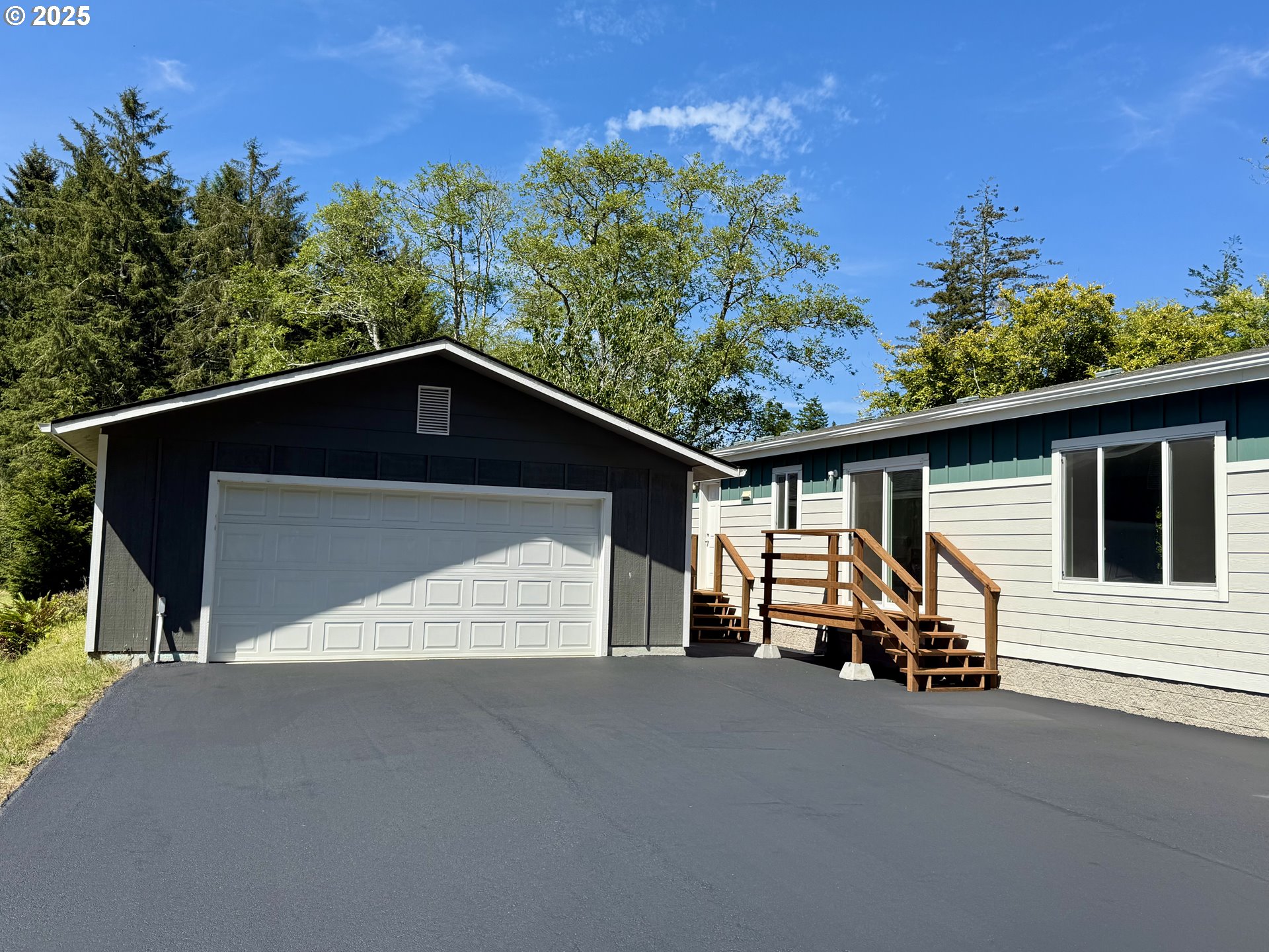 3390 LAKESHORE DR - RMLS #477321727