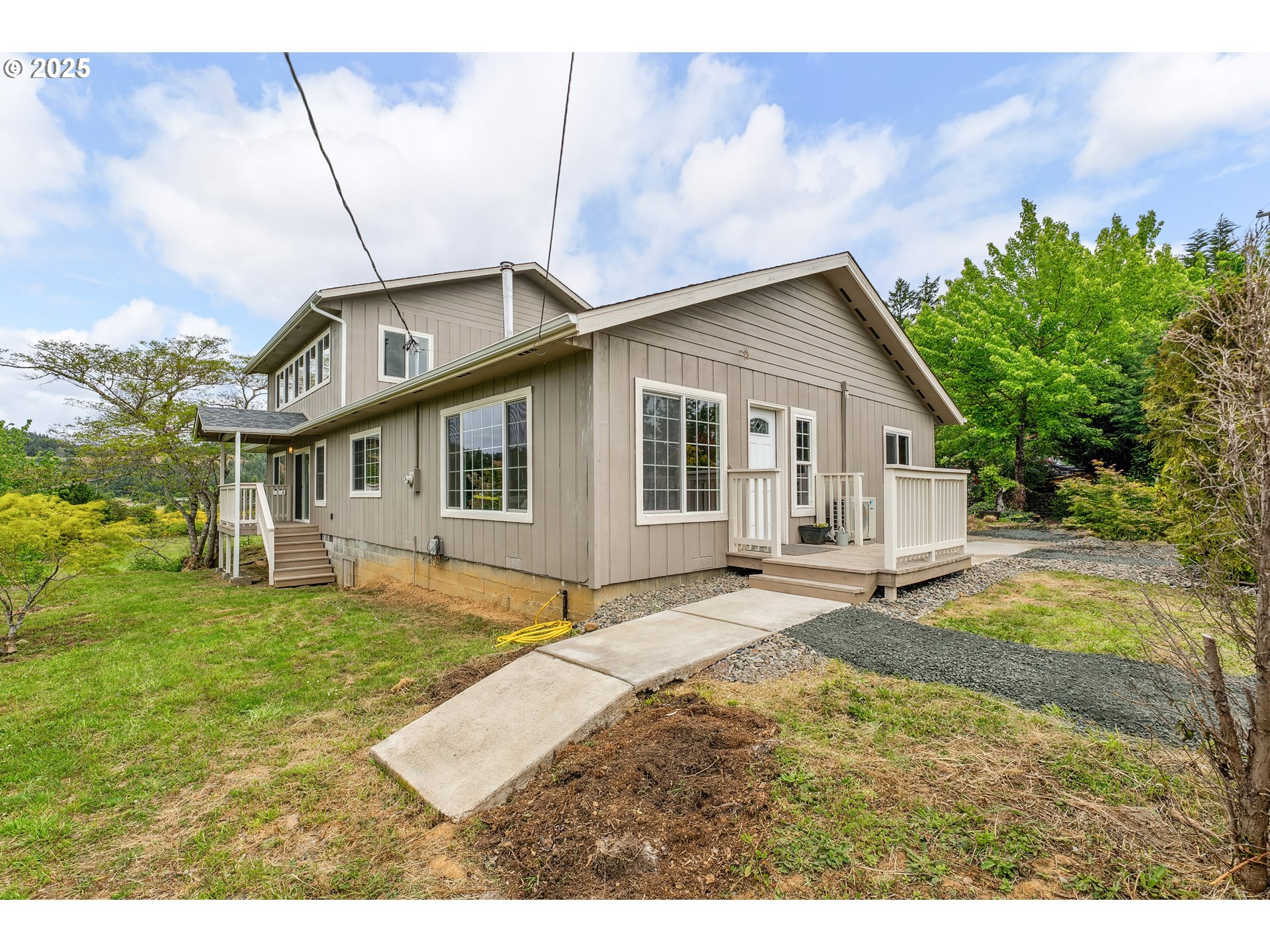 250 VALLEY VIEW RD - RMLS #482846911