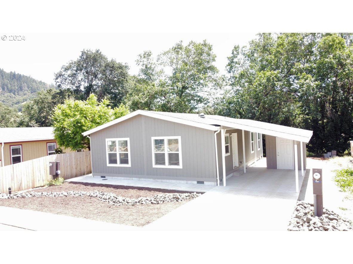 131 WANDA CT - RMLS #512240966