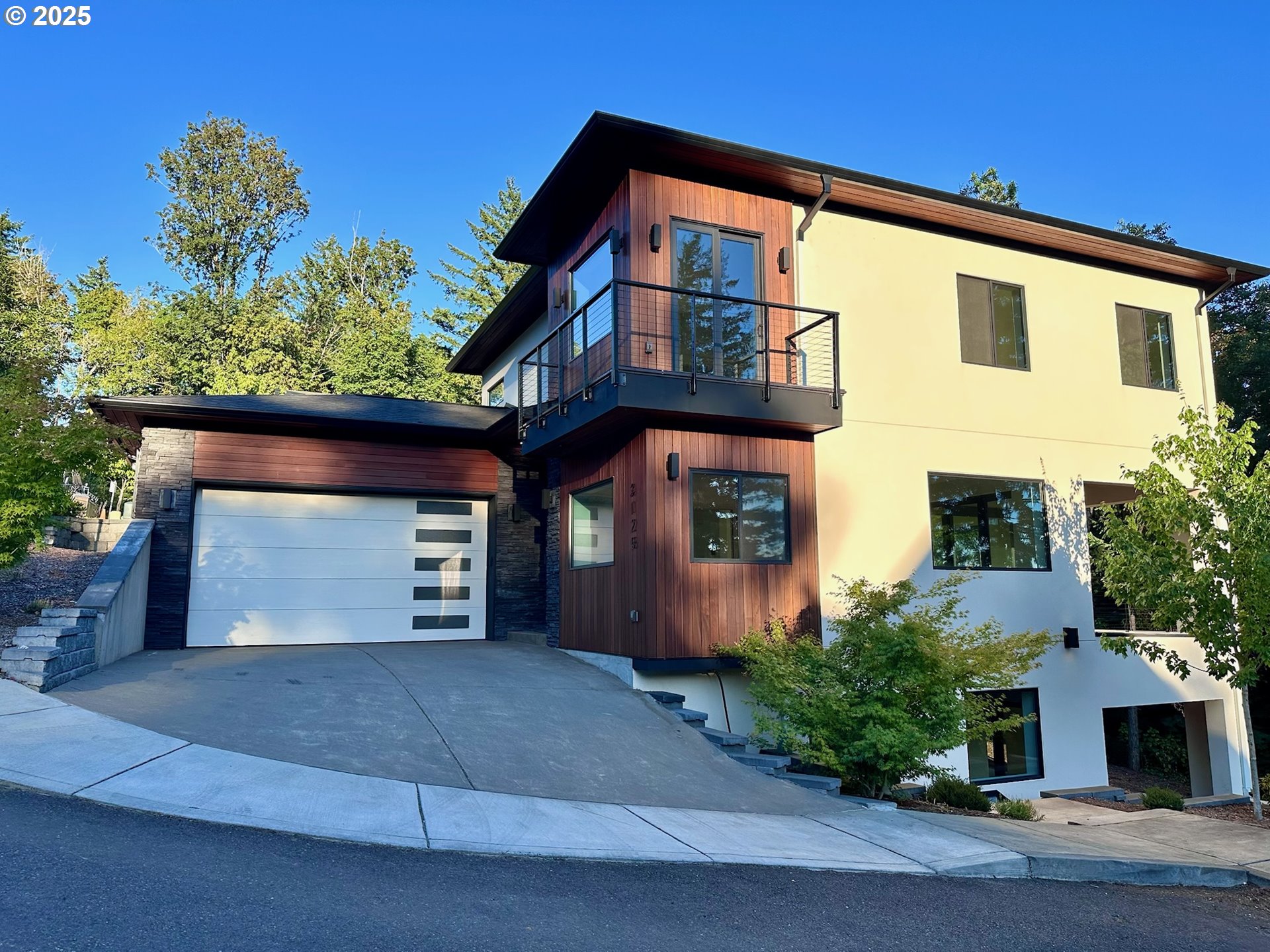 3125 Blue Sky LN - RMLS #519818101