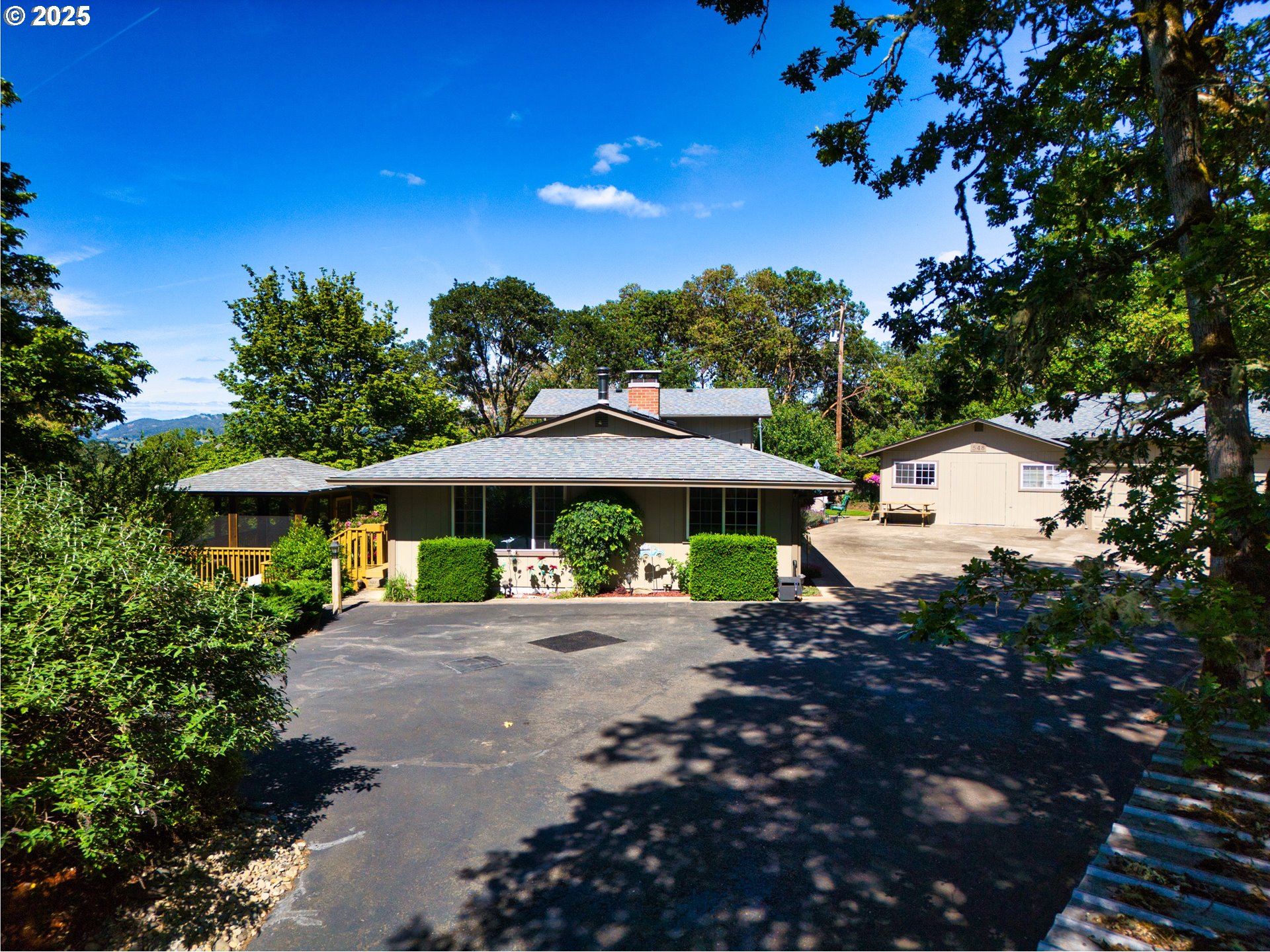 548 BRAUNDA DR - RMLS #521477453