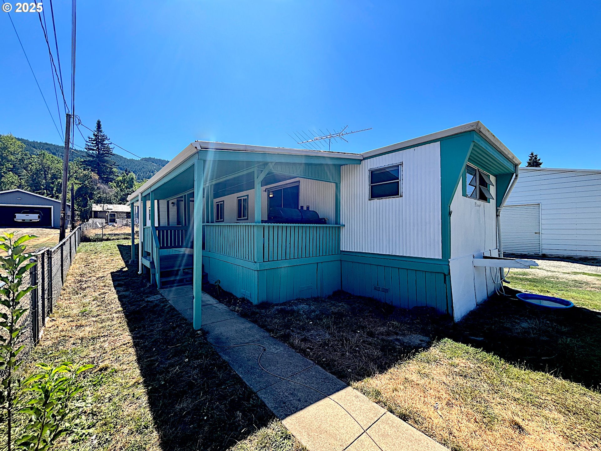 1042 CORNUTT ST - RMLS #525934410