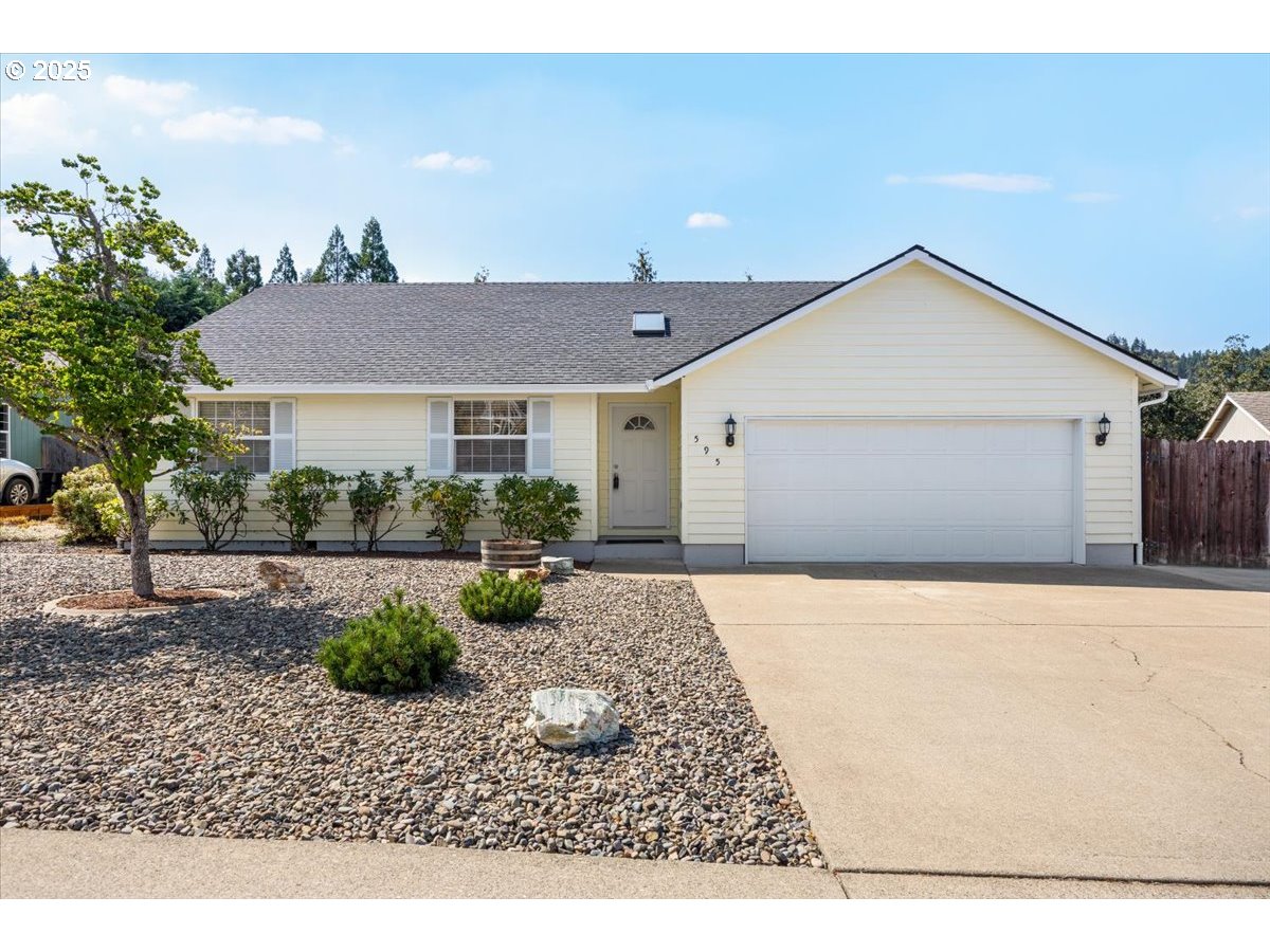 595 PARKWAY DR - RMLS #535450023