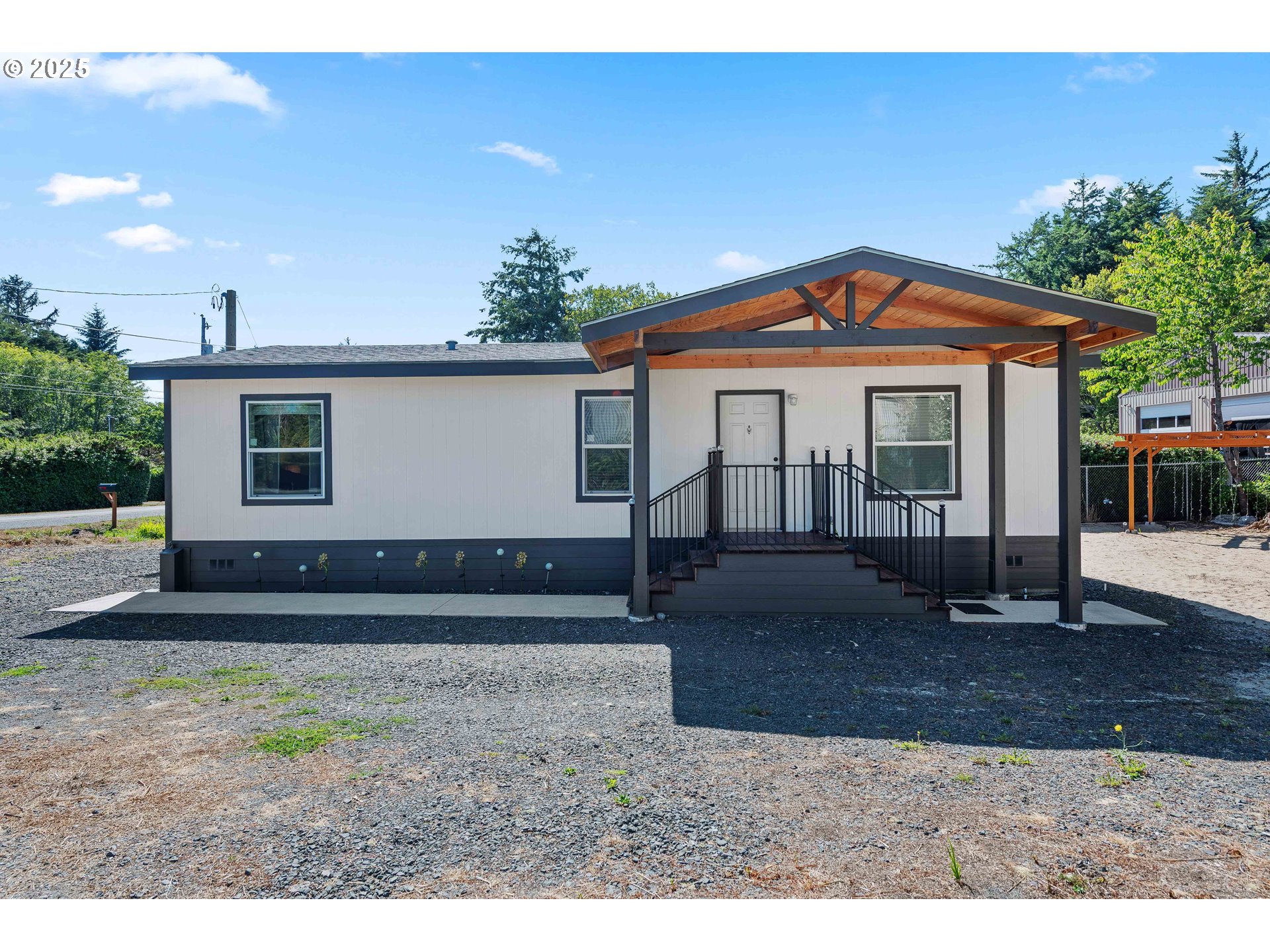 63932 DALLAIRE DR - RMLS #570872764