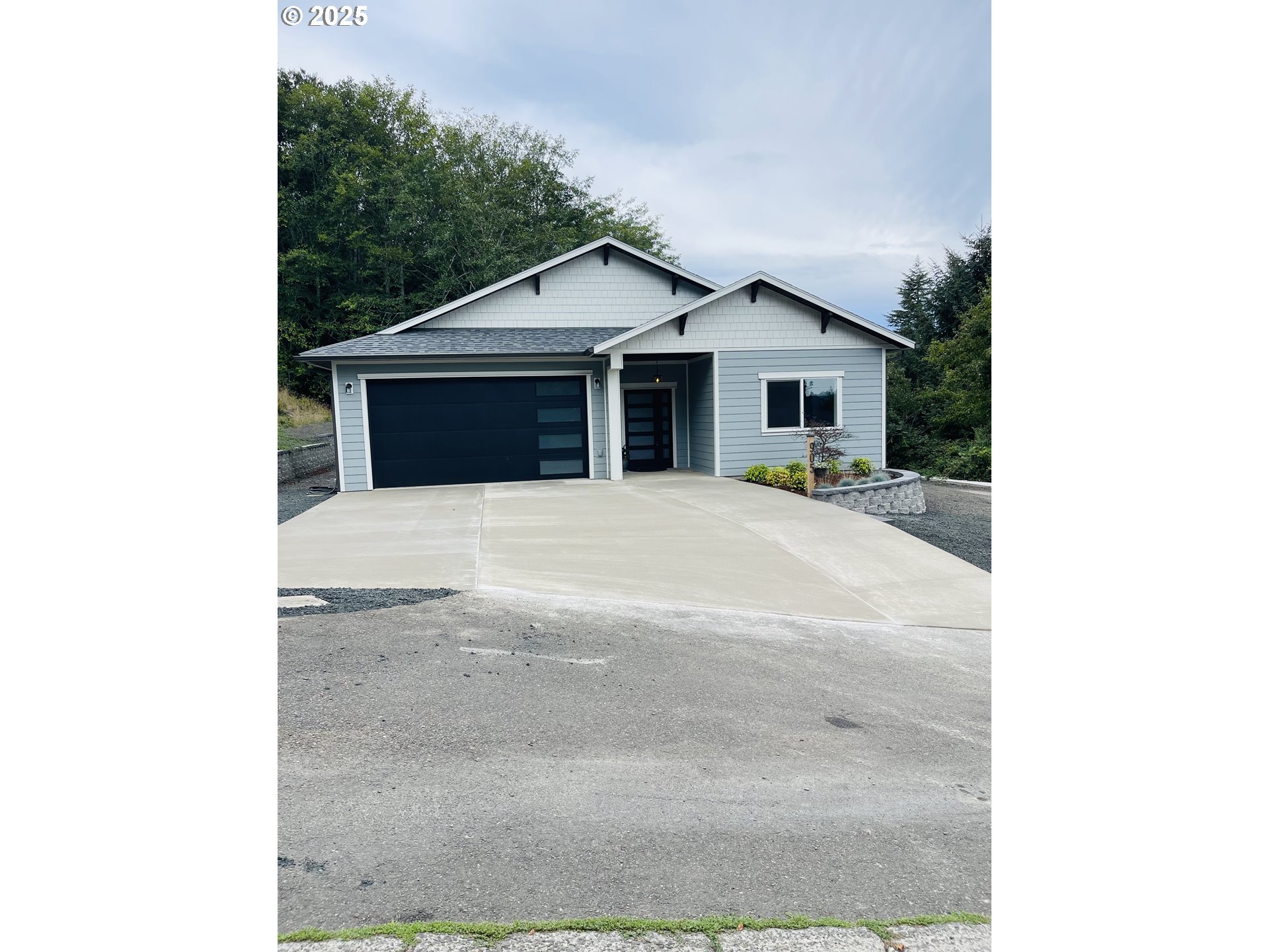 905 BELLEVUE DR - RMLS #577291600
