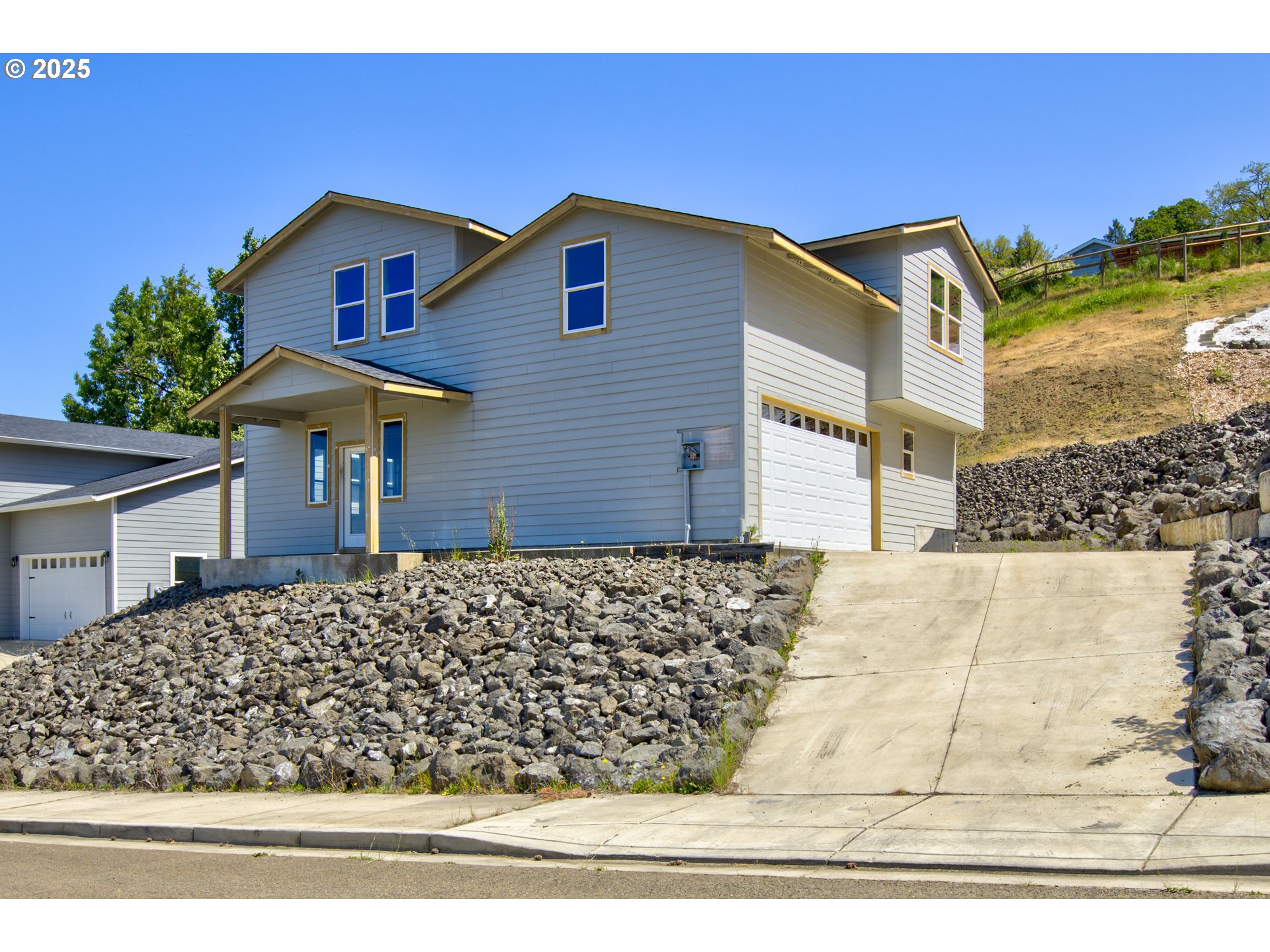 1030 FOREST HEIGHTS ST - RMLS #581481821