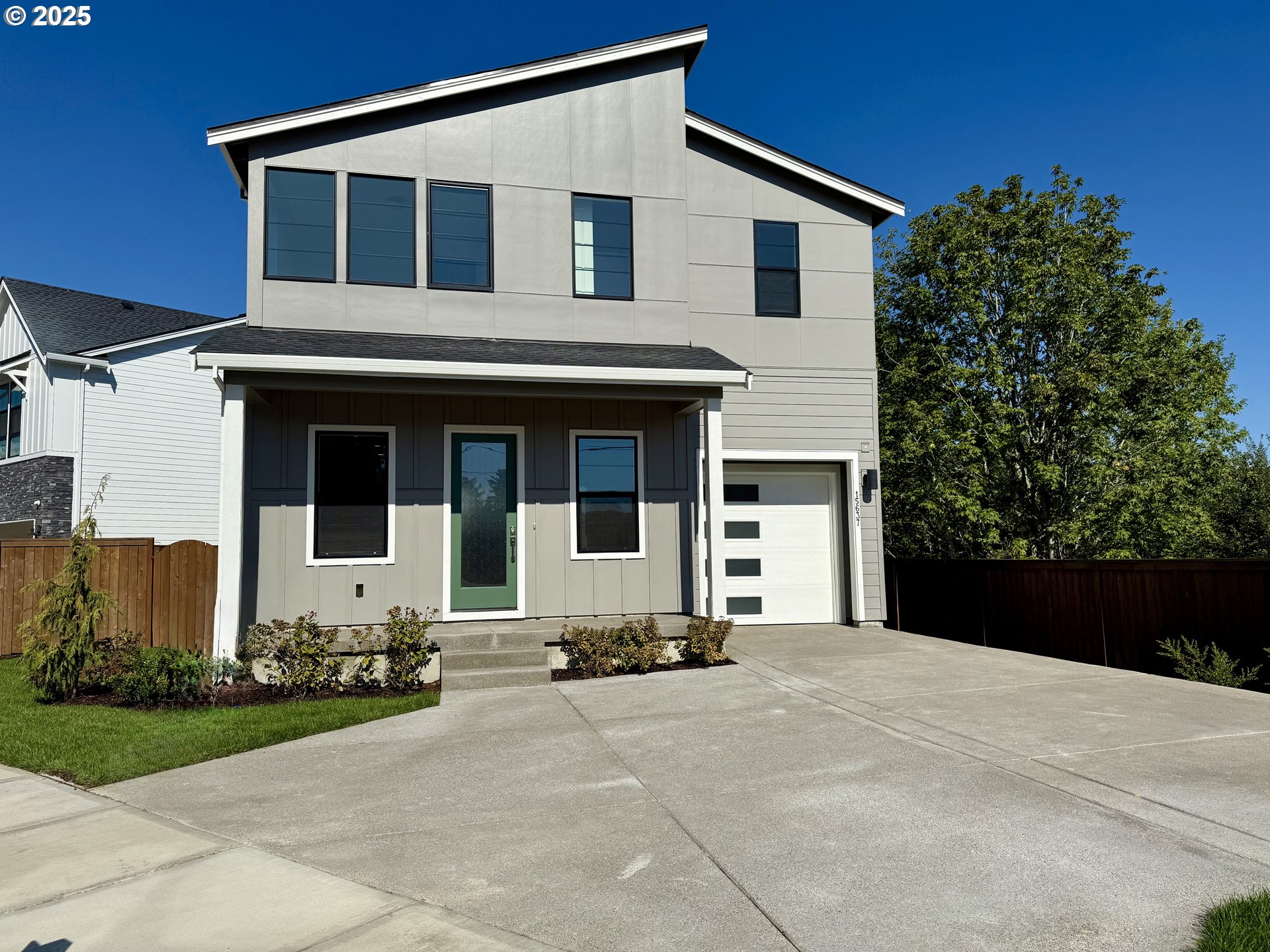 15637 RAYWOOD LN - RMLS #587678382