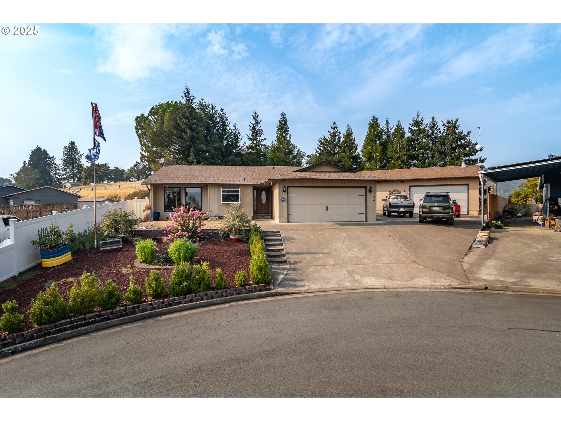 124 ALOHA CT - RMLS #592303097