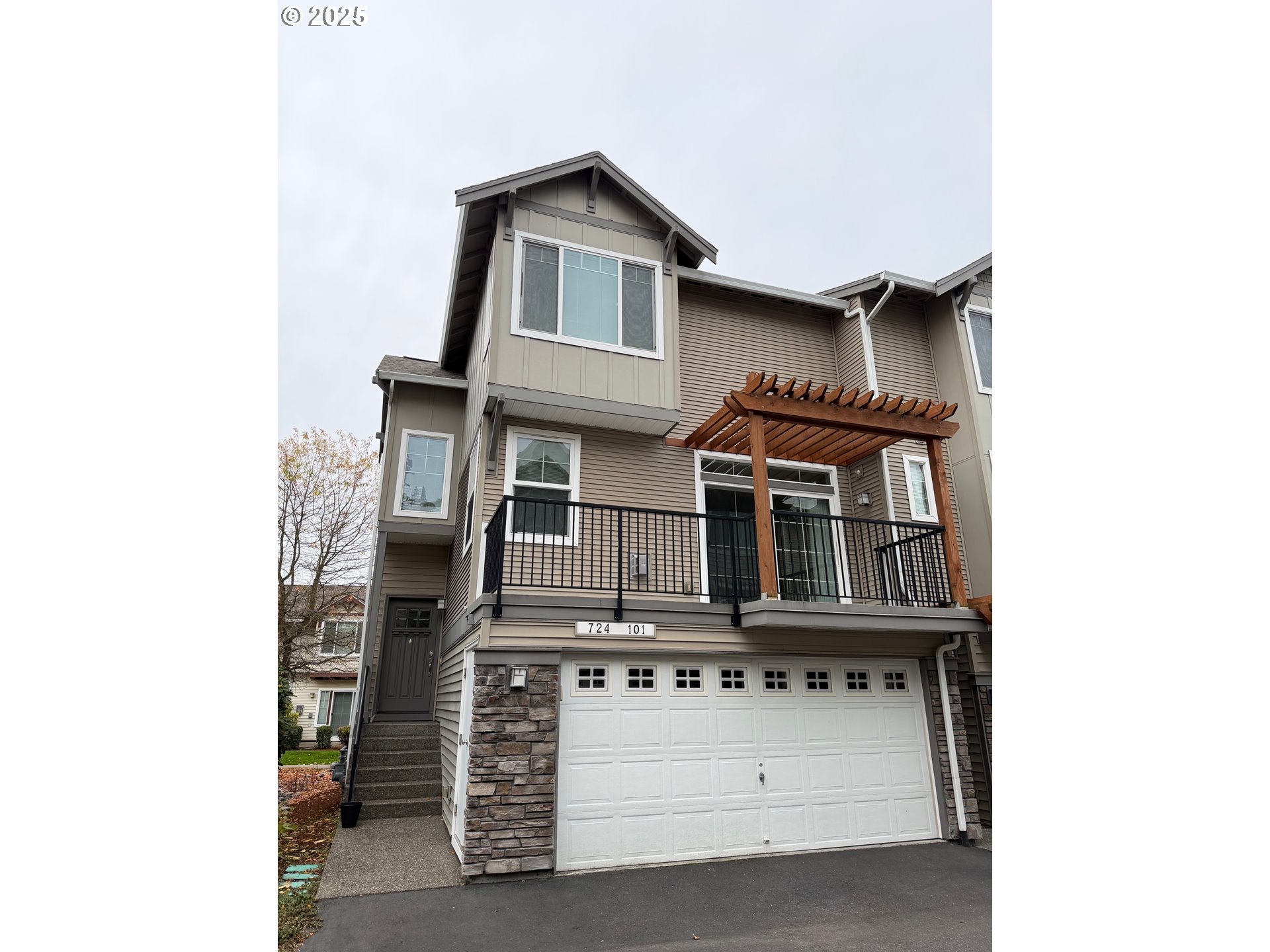 724 118TH AVE - RMLS #594237049