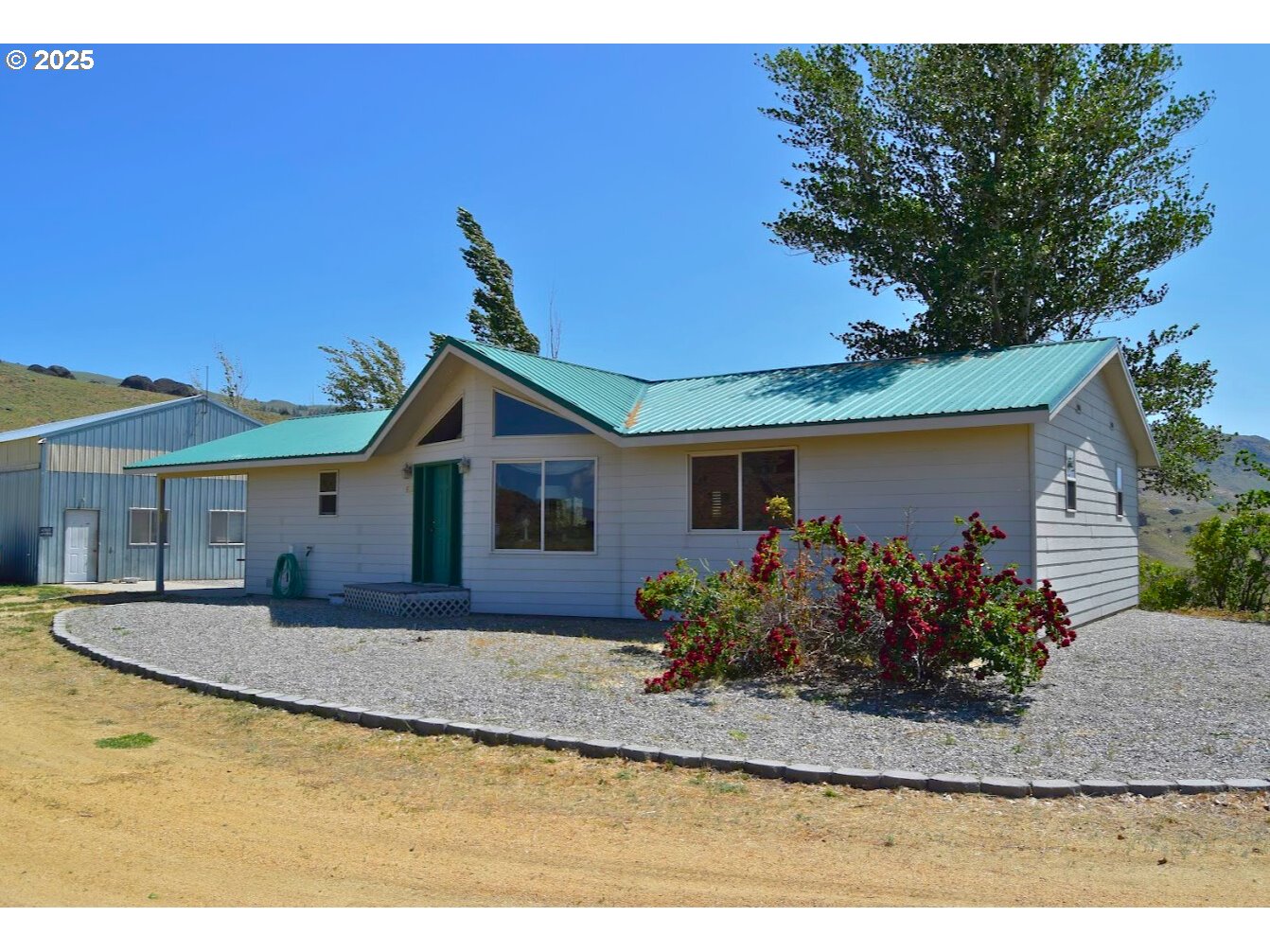 678 NW Road 20 - RMLS #601387395
