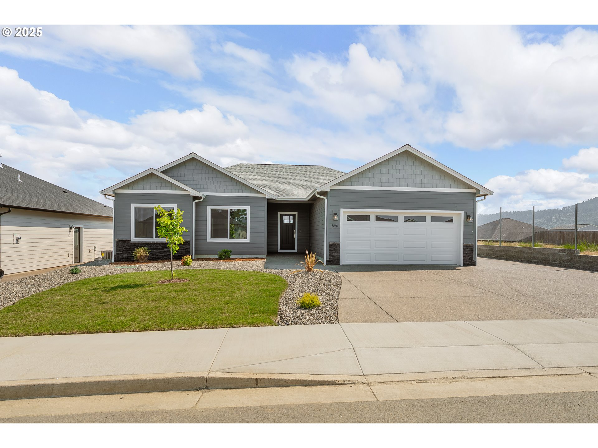 890 DURHAM AVE - RMLS #608018317