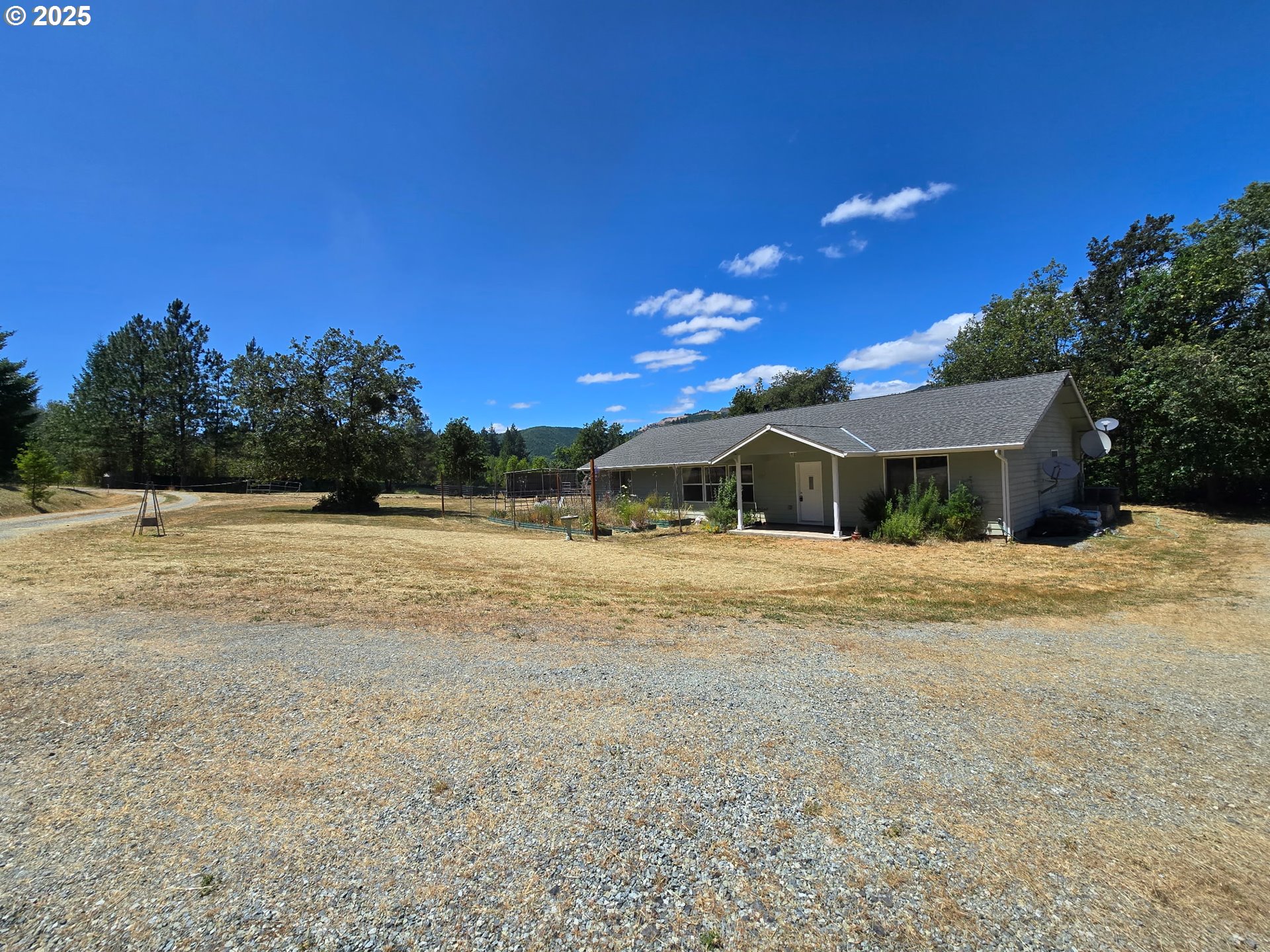 2157 FERGUSON LN - RMLS #608883638