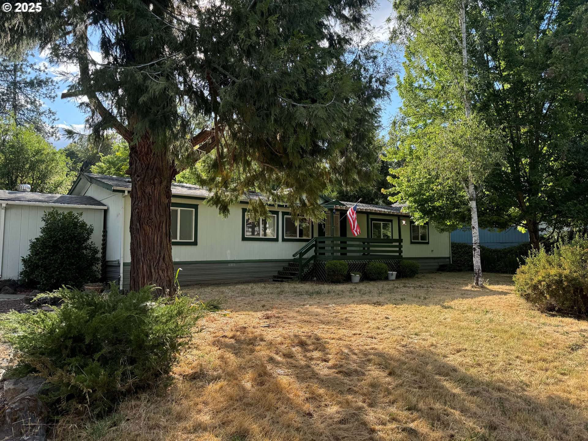 453 SANDRA CT - RMLS #623720203