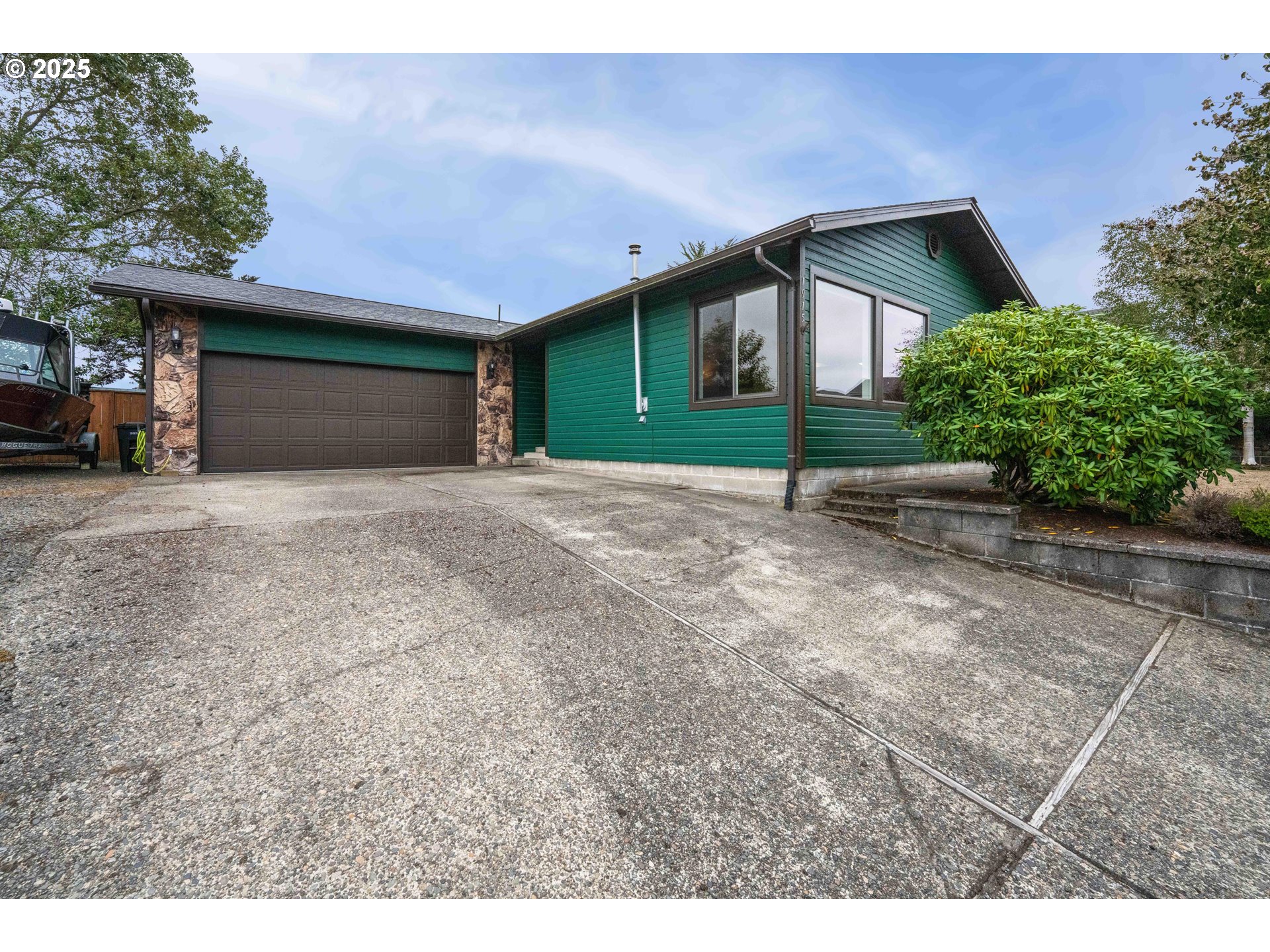 1915 ARTHUR ST - RMLS #659553002