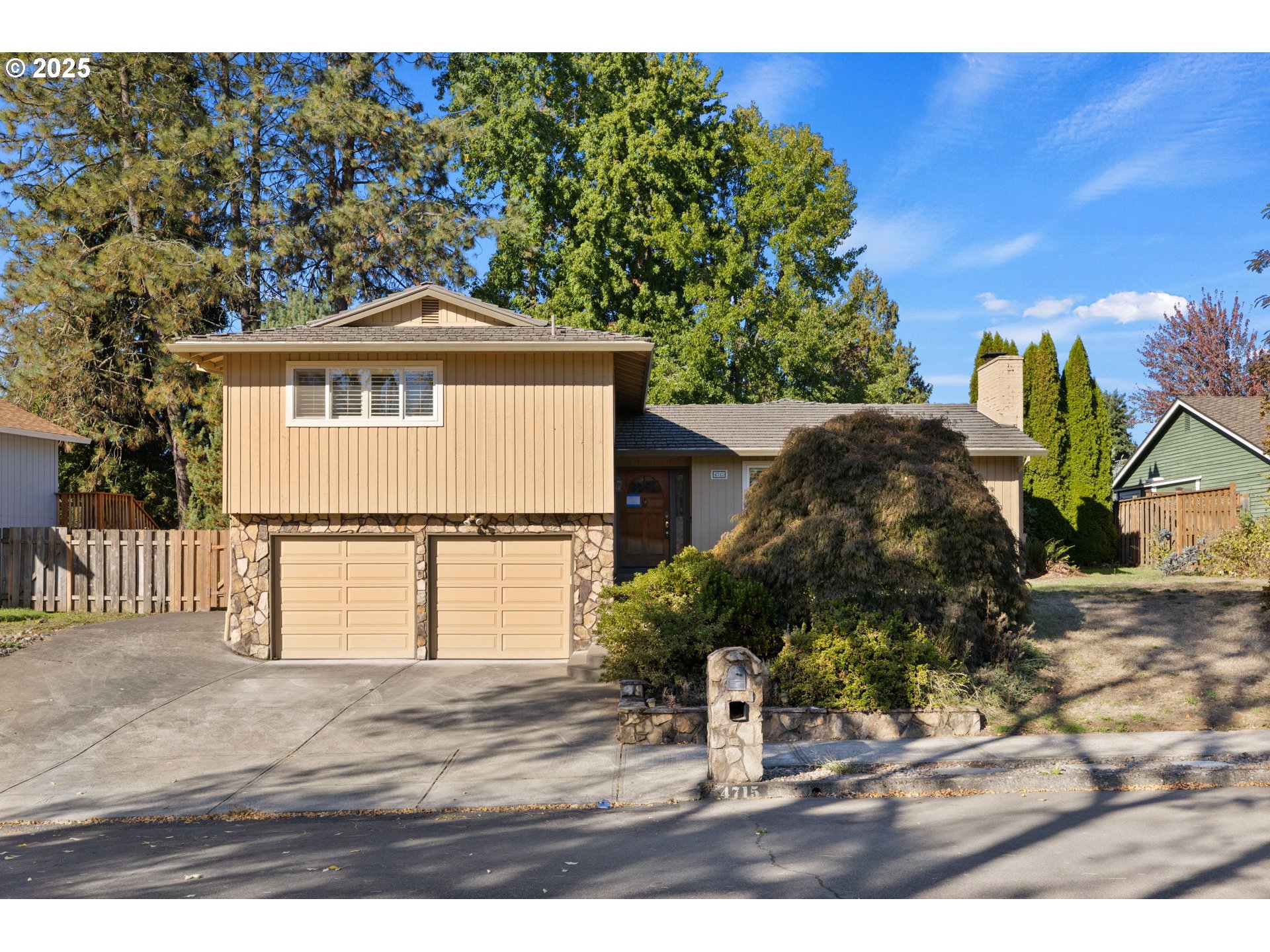 4715 KIWANDA DR - RMLS #721317397