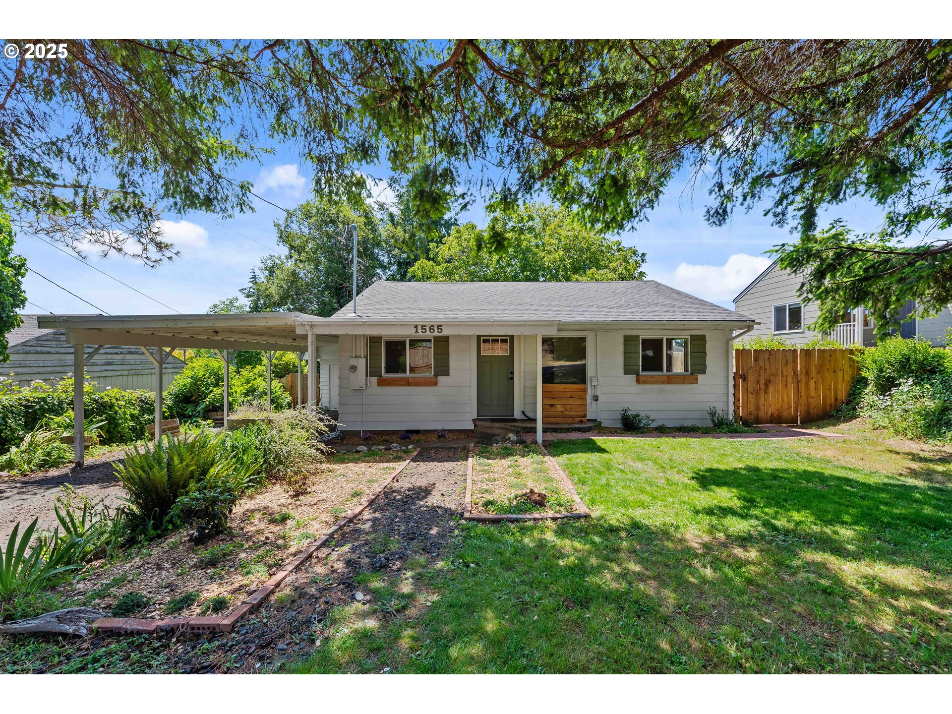 1565 CALIFORNIA AVE - RMLS #738499252
