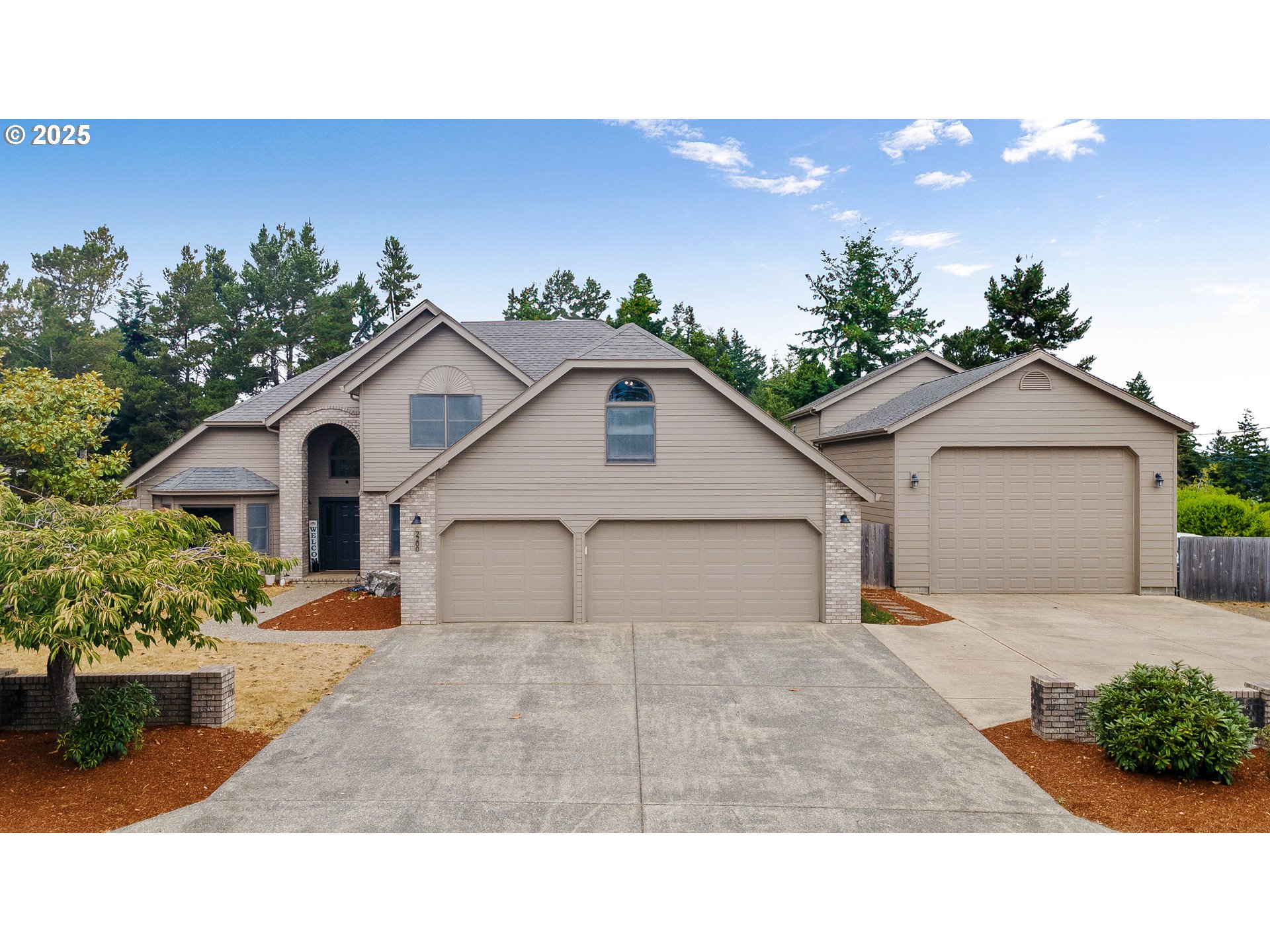 2200 17TH ST - RMLS #741000765