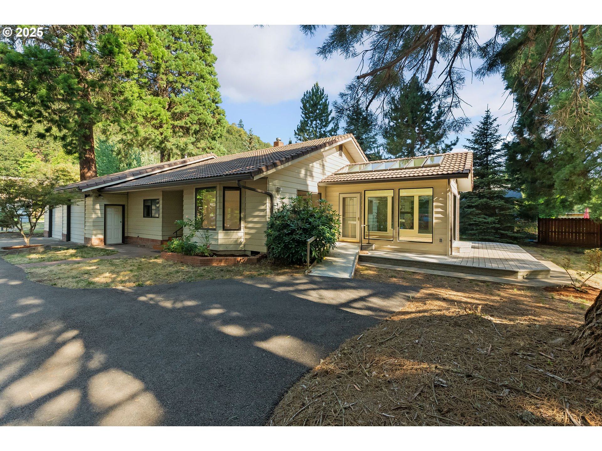 1525 KENDALL ST - RMLS #742421819