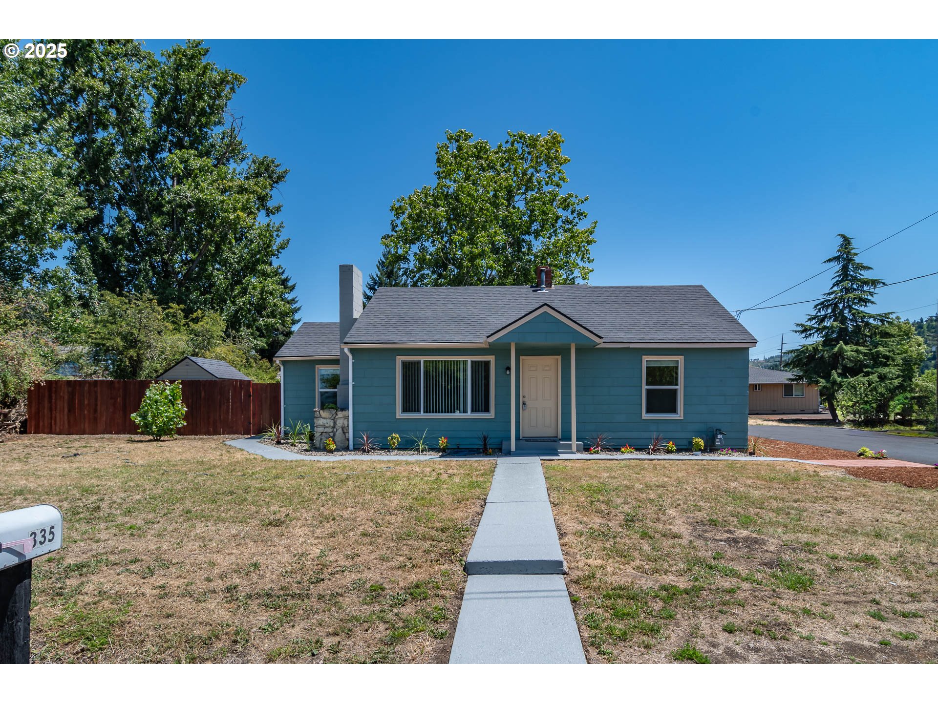 335 CUMMINS ST - RMLS #756636682